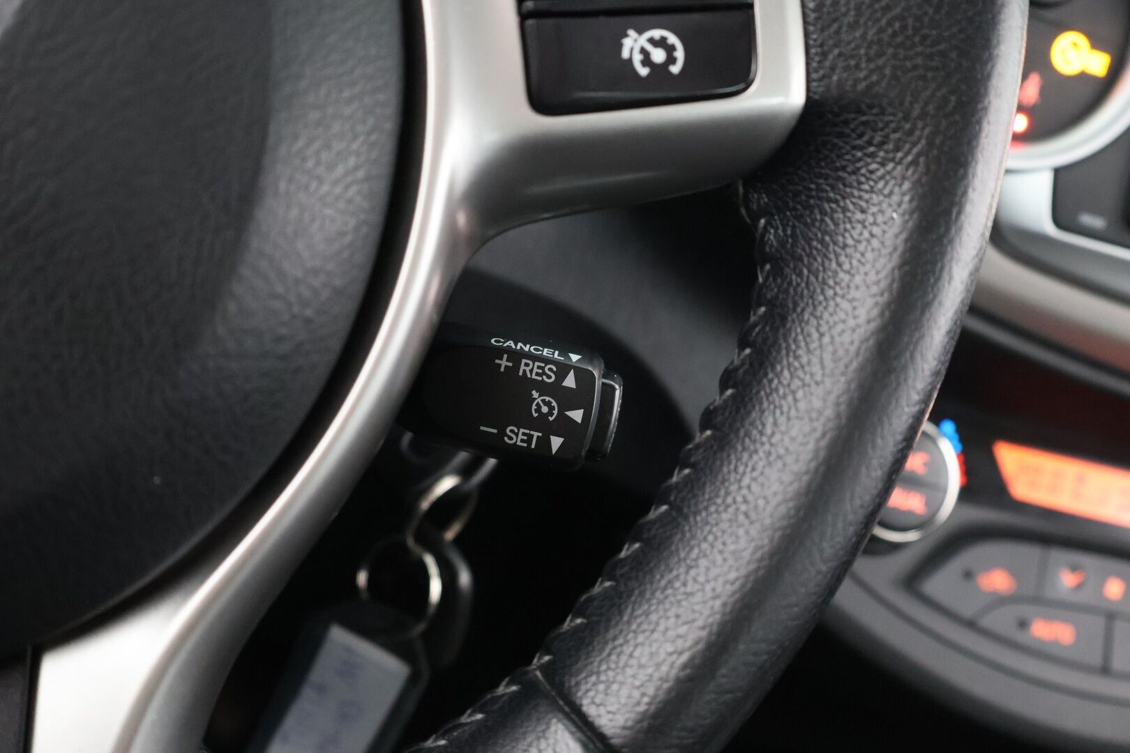 Toyota Yaris 2012 1,33 Dual VVT-i Comfort 5ov Multidrive S - | Suomi-auto | P.kamera | Webasto | Navi | Vakkari |
