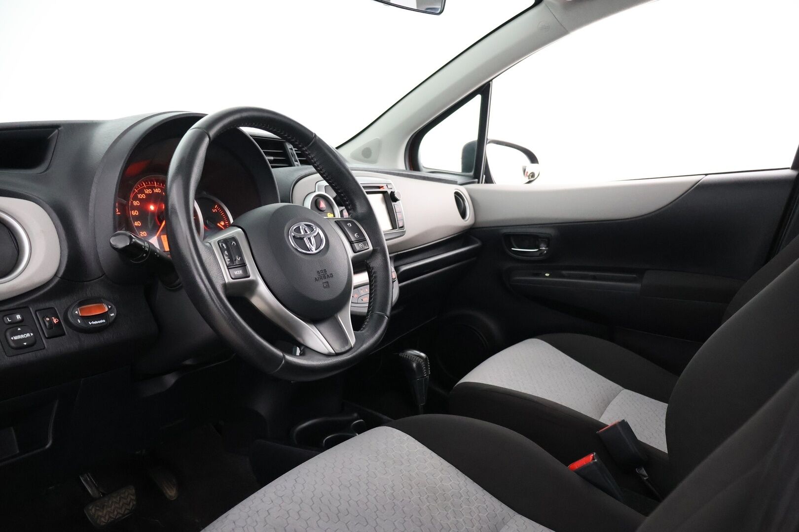 Toyota Yaris 2012 1,33 Dual VVT-i Comfort 5ov Multidrive S - | Suomi-auto | P.kamera | Webasto | Navi | Vakkari |