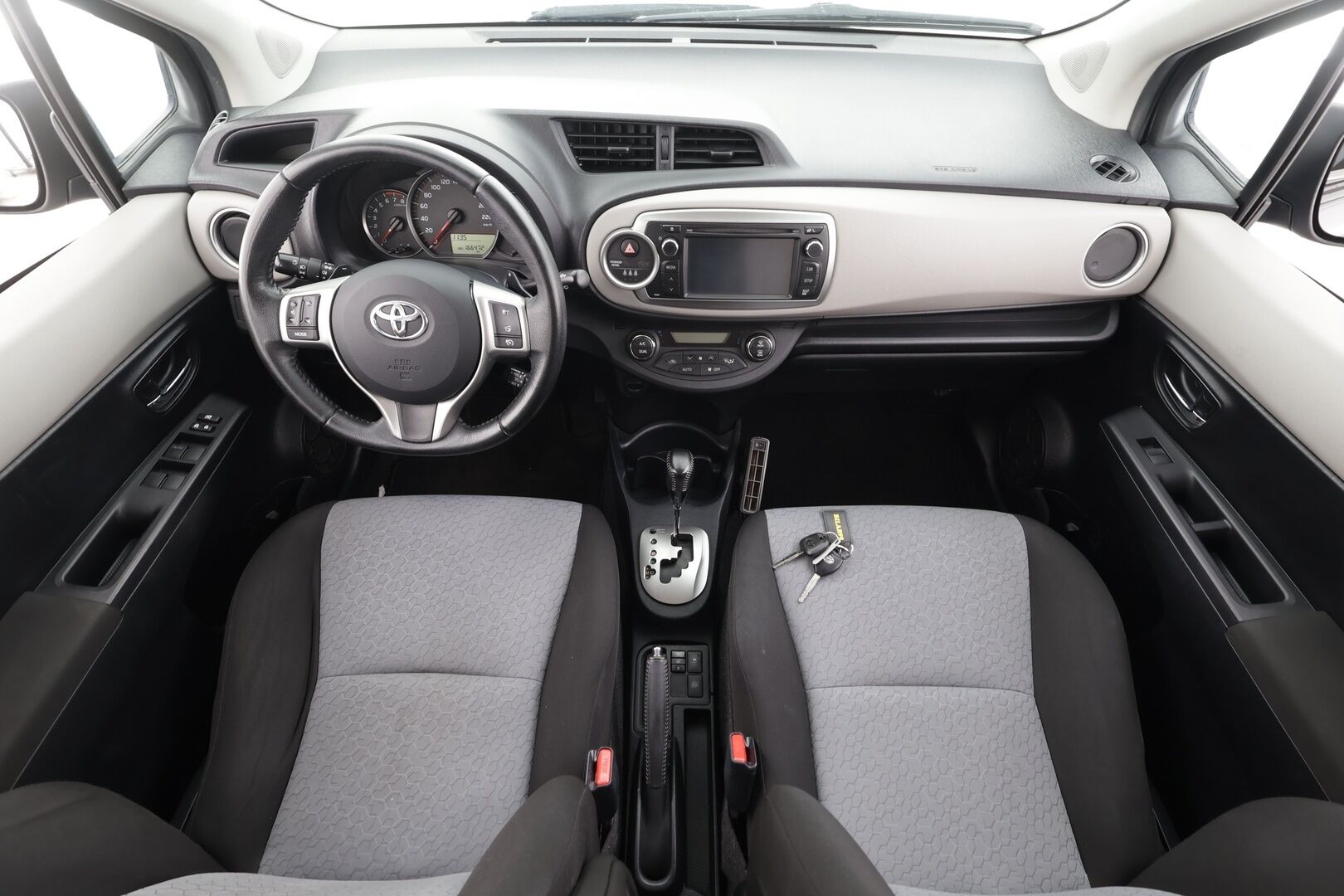 Toyota Yaris 2012 1,33 Dual VVT-i Comfort 5ov Multidrive S - | Vakkari | Lohko | P.Kamera | Autom Ilmastointi | Suomi-auto | Kahdet Renkaat | Merkkihuollettu |