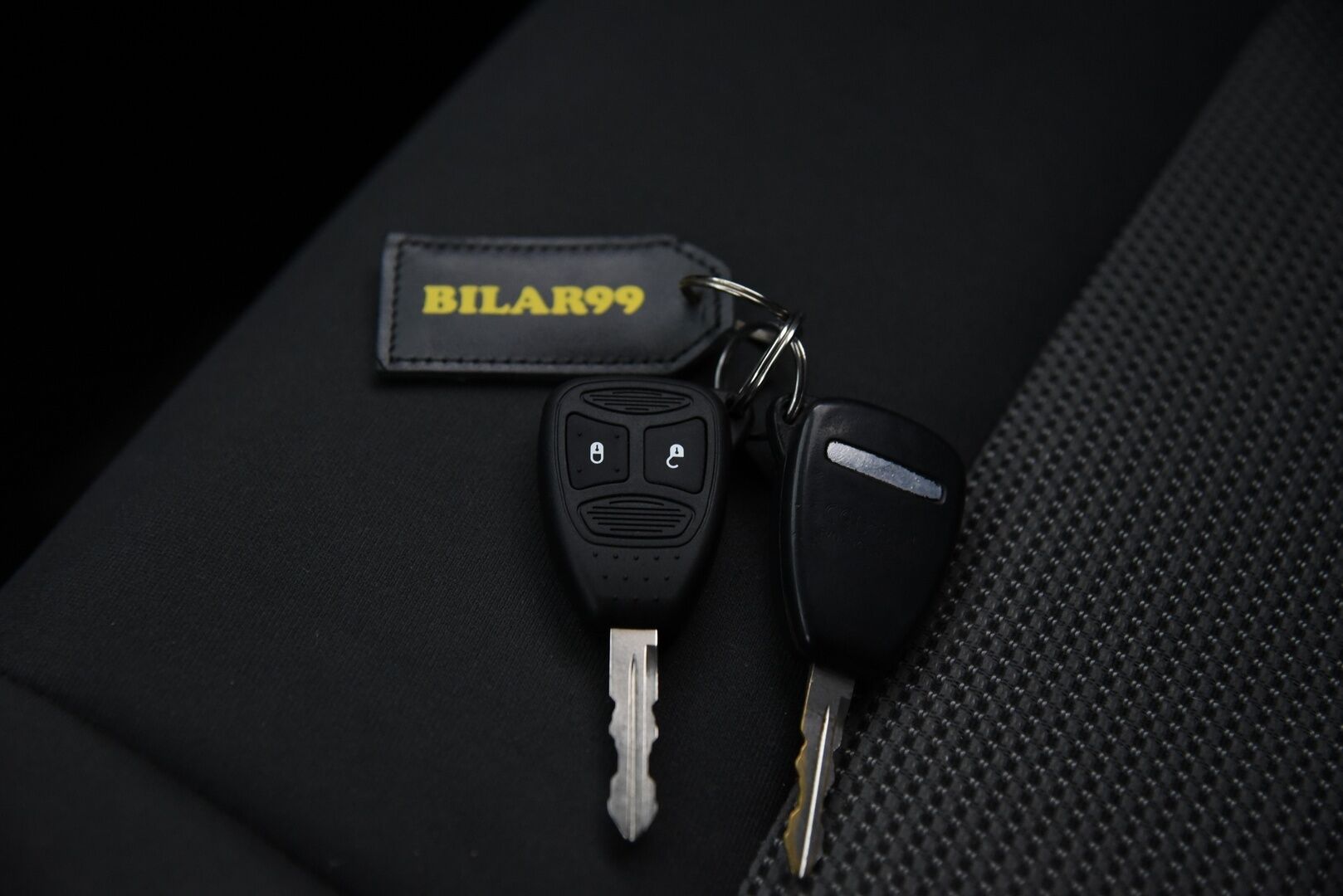 Jeep Compass 2012 4x2 2,0 M5 Sport / Suomi-Auto / Vakkari / P.Tutka / - 2x Renkaat 