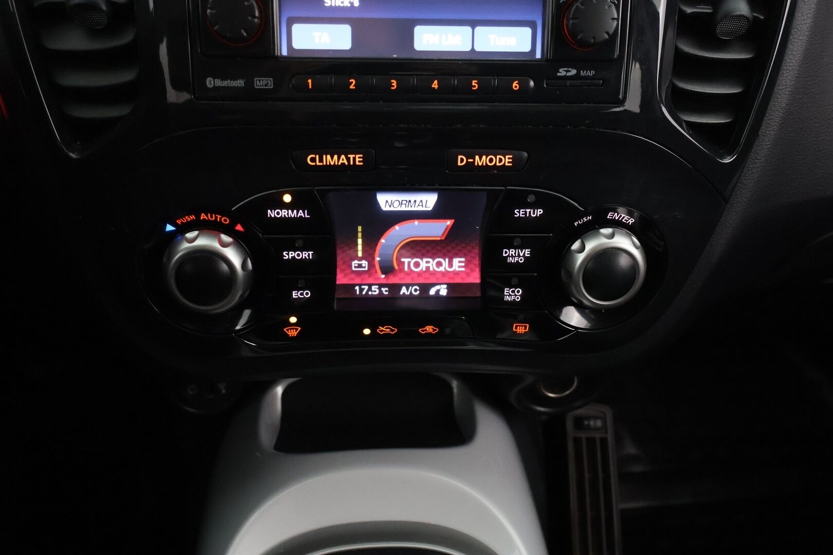 Nissan Juke 2012 1,6L Tekna 2WD CVT Shiro Leather IMS - Vaihteisto viallinen | Nahkasisusta | Koukku | P. Kamera | Keyless | LED- Lisävalo | 2x Renkaat! | Juuri Katsastettu! - YritysOutlet - Myydään vain yrityksille
