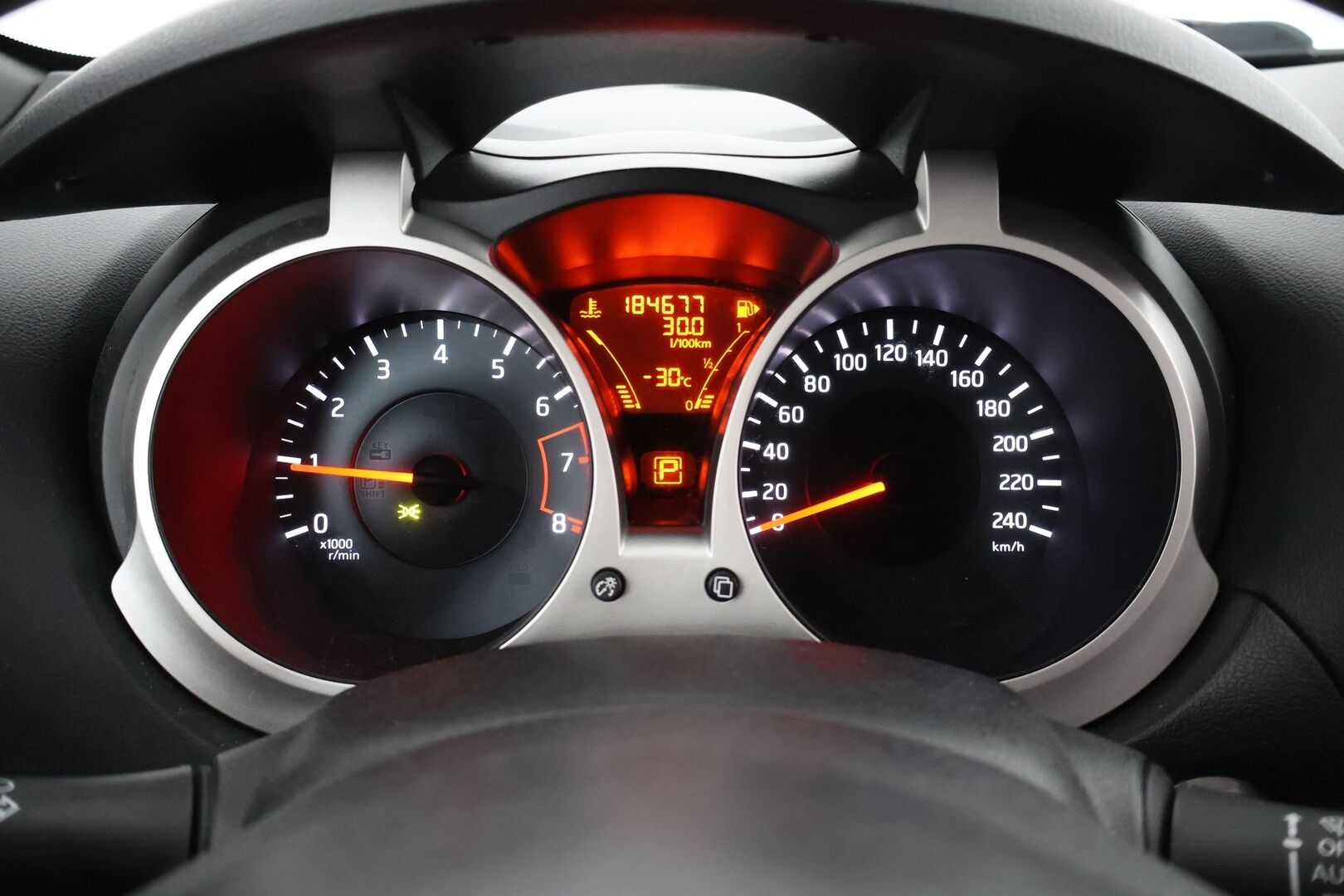 Nissan Juke 2012 1,6L Tekna 2WD CVT Shiro Leather IMS - Vaihteisto viallinen | Nahkasisusta | Koukku | P. Kamera | Keyless | LED- Lisävalo | 2x Renkaat! | Juuri Katsastettu! - YritysOutlet - Myydään vain yrityksille