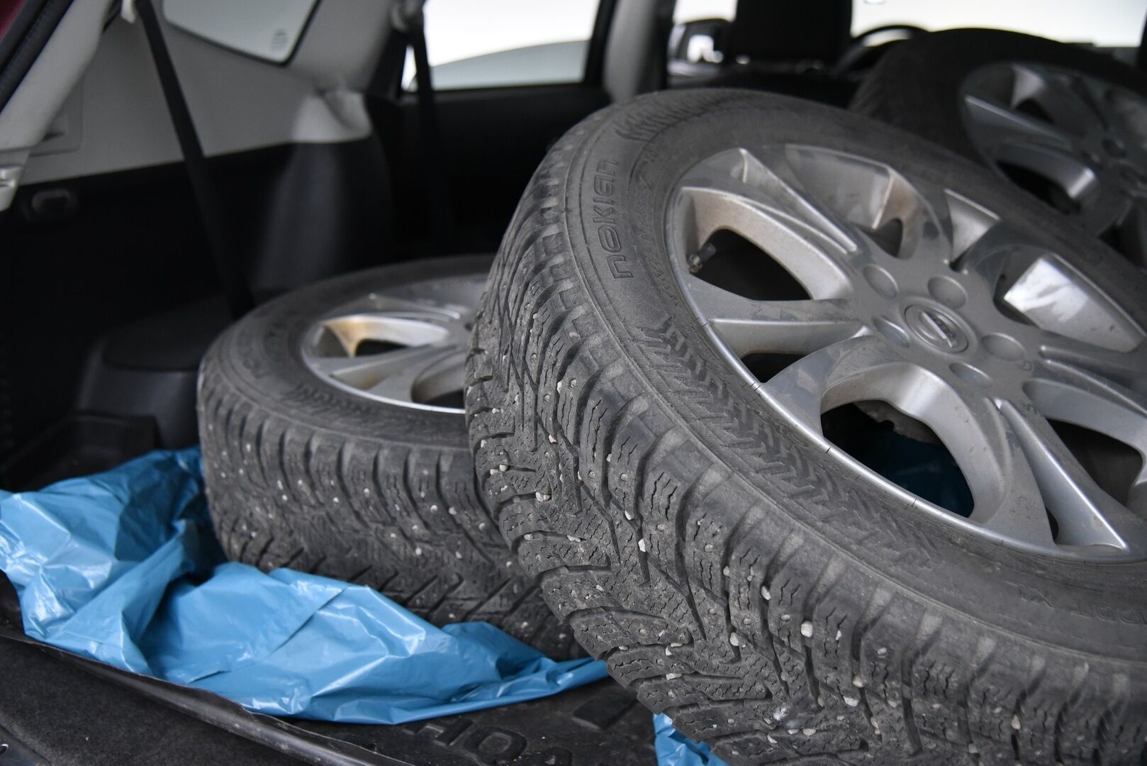 Nissan Qashqai+2 2012 1,6dCi DPF Stop / Start System Acenta 2WD 6M/T Connect AVM Business** 360-Kamera /  Navi / Lohko / Koukku / Vakkari *