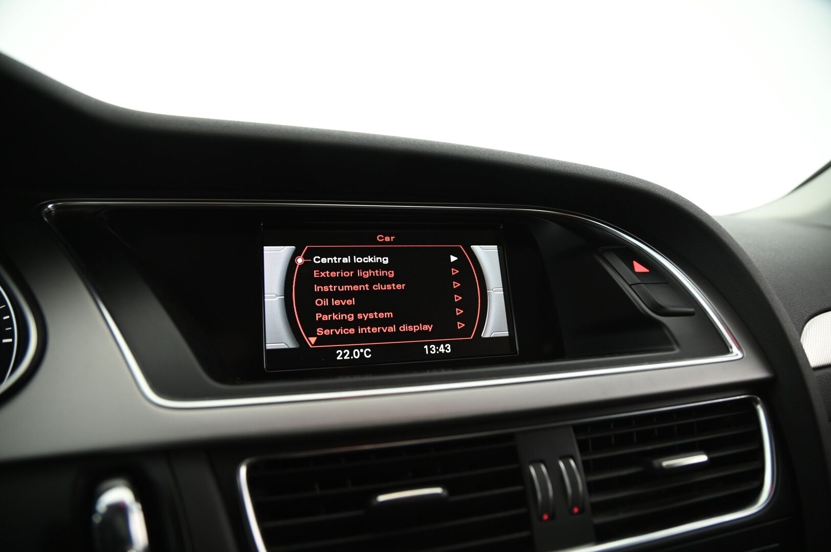 Audi A4 2013 Sedan Business 1,8 TFSI 125 kW *1-Om Suomiauto / Tutkat / Vakkari / Xenon* - 1 Omisteinen luottoAudi uudemmalla tekniikalla / Kahdet hyvät renkaat / Fiksut huollot