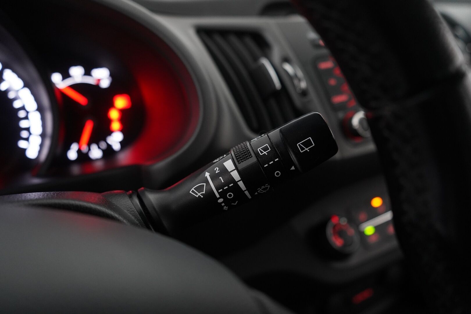 Kia Sportage 2013 1.6 ISG Urban LX EcoDynamics * Vetokoukku / Lohkolämmitin / Vakkari / BT * - Suomi-auto / Viimeisin huolto 185tkm / 2x Renkaat vanteineen