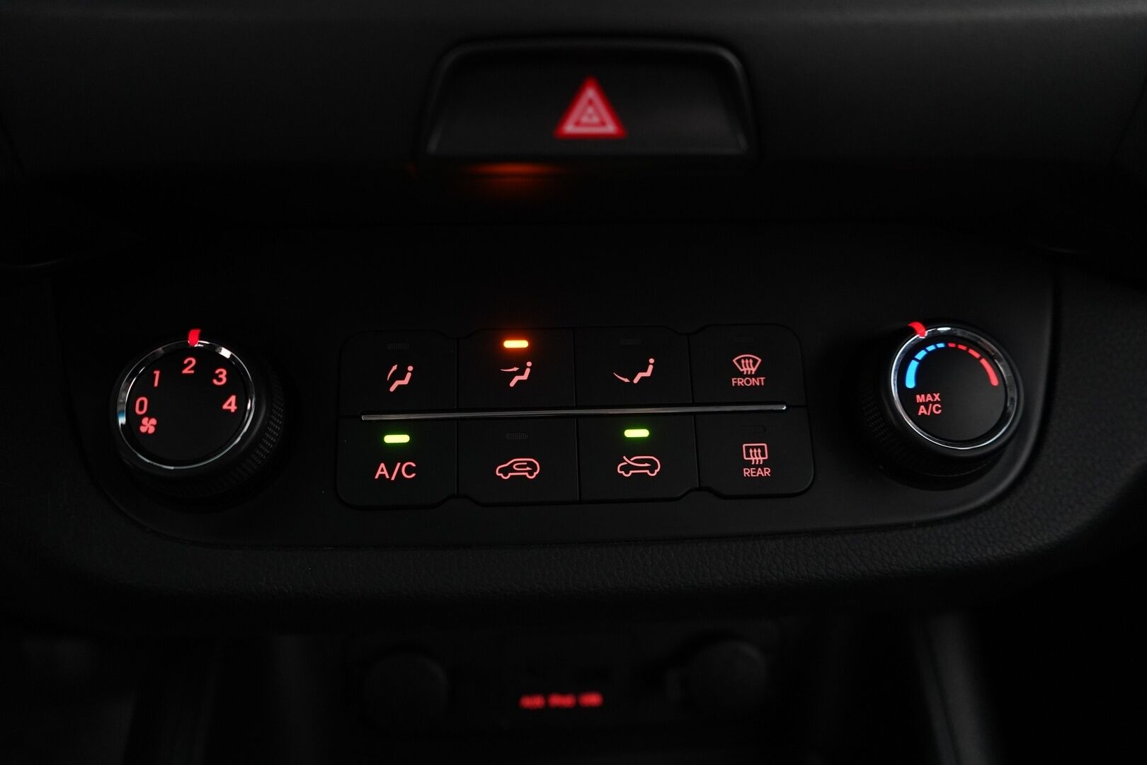 Kia Sportage 2013 1.6 ISG Urban LX EcoDynamics * Vetokoukku / Lohkolämmitin / Vakkari / BT * - Suomi-auto / Viimeisin huolto 185tkm / 2x Renkaat vanteineen