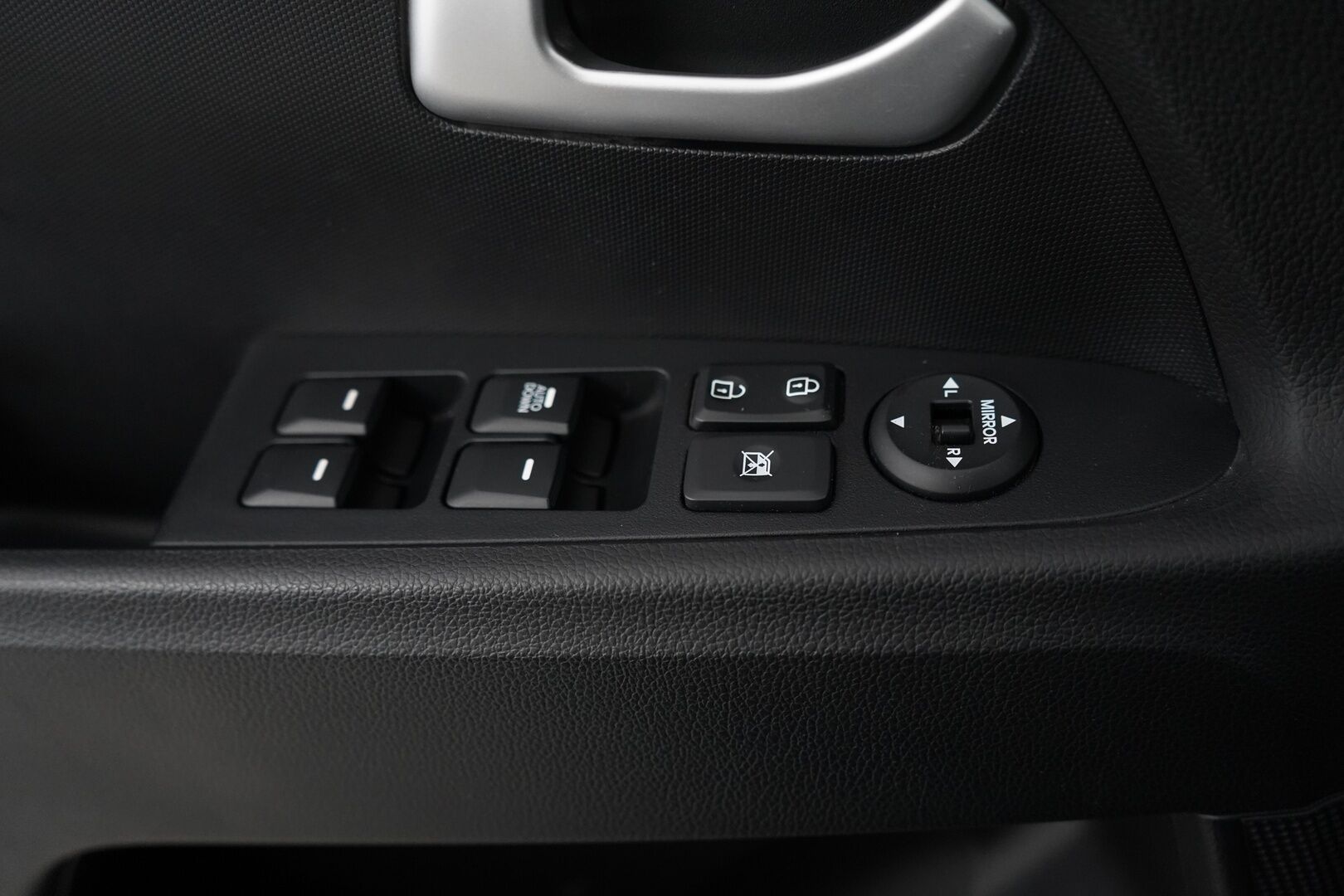 Kia Sportage 2013 1.6 ISG Urban LX EcoDynamics * Vetokoukku / Lohkolämmitin / Vakkari / BT * - Suomi-auto / Viimeisin huolto 185tkm / 2x Renkaat vanteineen