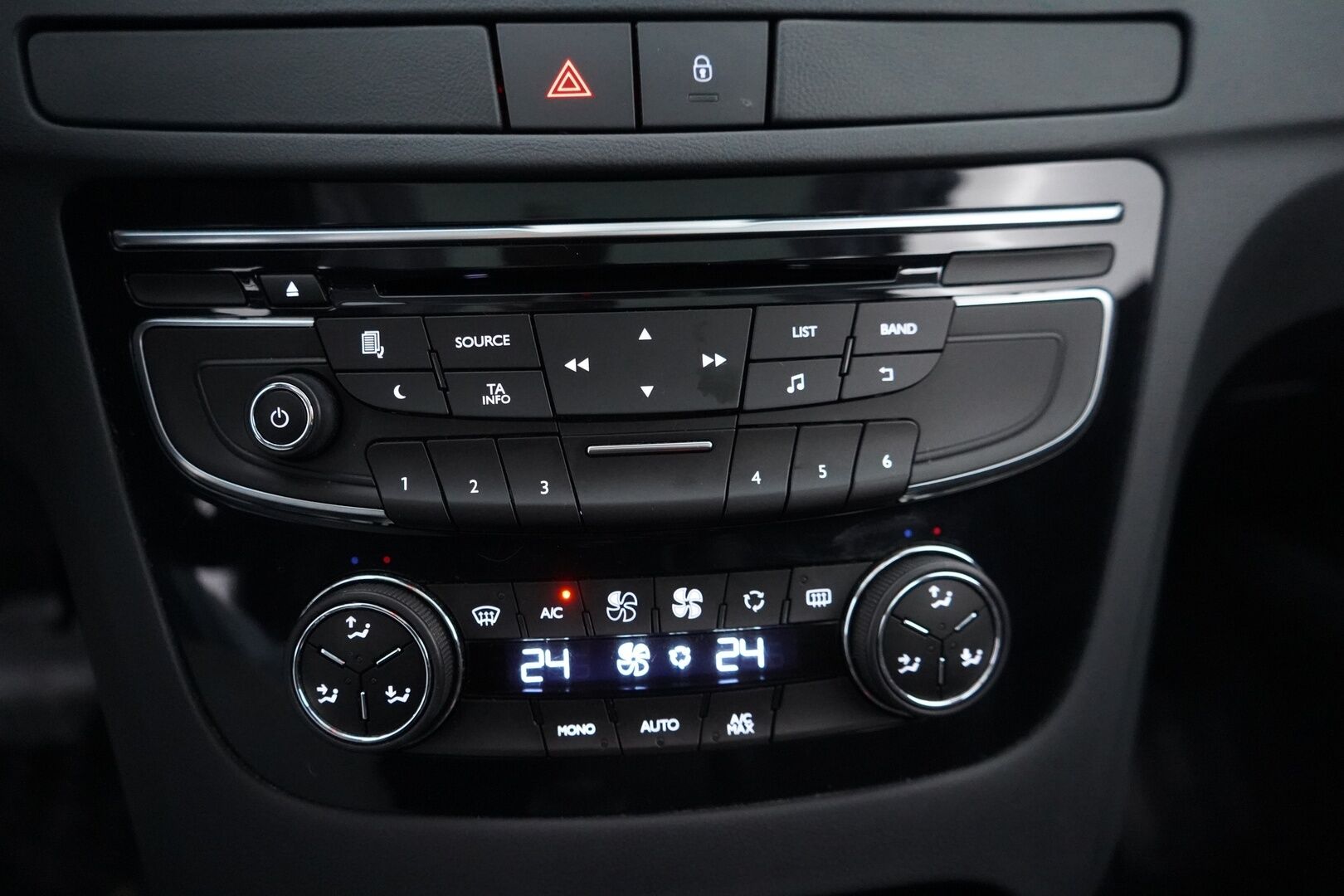 Peugeot 508 2013 RXH HYbrid4 HDi AWD *HUD / Webasto / Lasikatto / Puolinahka Sport-istuimet / Navi* - Kahdet OEM Vanteet / Jakopää 187tkm / Viimeisin huolto 206tkm