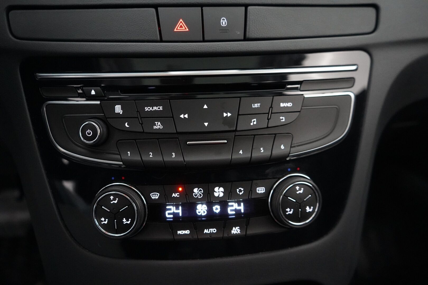 Peugeot 508 2013 RXH HYbrid4 HDi AWD *HUD / Webasto / Lasikatto / Puolinahka Sport-istuimet / Navi* - Kahdet OEM Vanteet / Jakopää 187tkm / Viimeisin huolto 206tkm