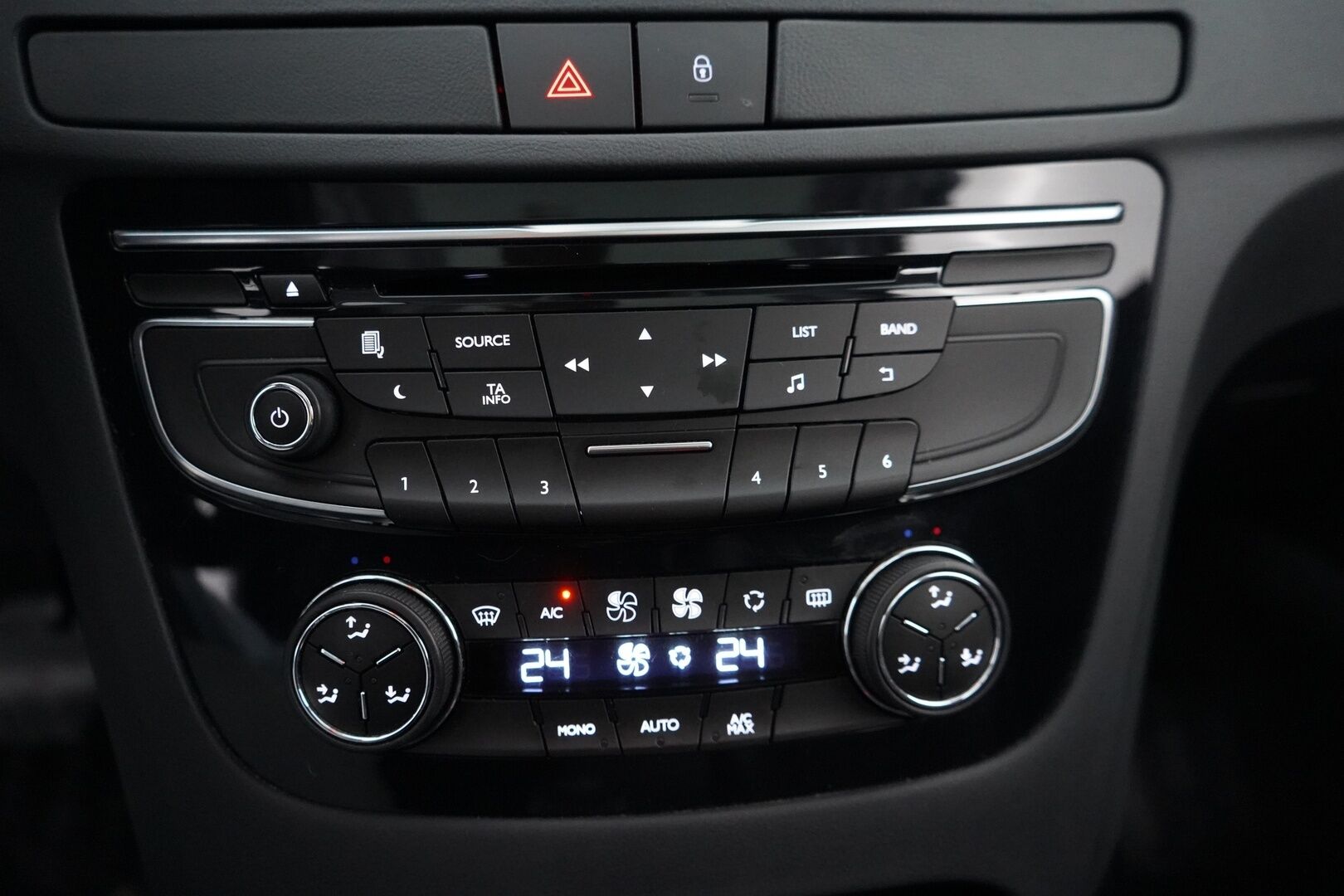 Peugeot 508 2013 RXH HYbrid4 HDi AWD *HUD / Webasto / Lasikatto / Puolinahka Sport-istuimet / Navi* - Kahdet OEM Vanteet / Jakopää 187tkm / Viimeisin huolto 206tkm