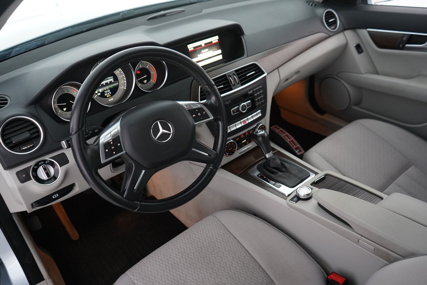 Mercedes-Benz C 2013 200 CDI BE T A Premium Business - Suomi-auto | Kahdet renkaat aluvantein | Vakkari |Lohko+sisätilanlämmitin | Elegance | Säntillinen huoltohistoria |