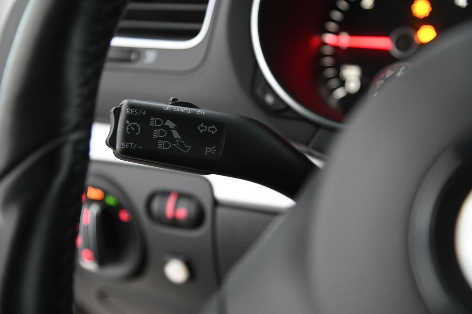 Volkswagen Golf 2010 Highline 2,0 TDI 103 kW (140 hv) *YritysOutlet - Myydään vain yrityksille* - *YritysOutlet - Myydään vain yrityksille*