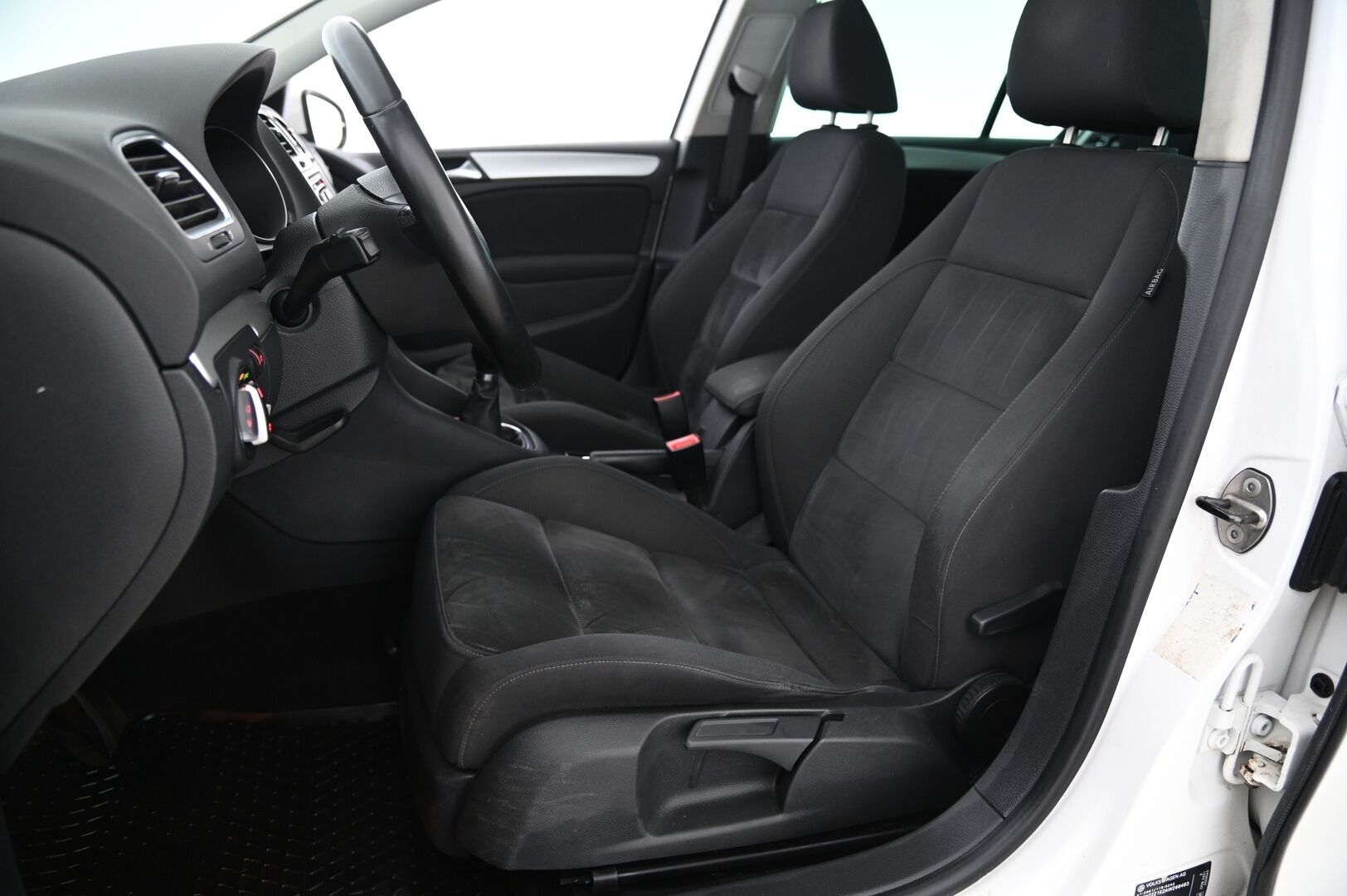 Volkswagen Golf 2010 Highline 2,0 TDI 103 kW (140 hv) *YritysOutlet - Myydään vain yrityksille* - *YritysOutlet - Myydään vain yrityksille*