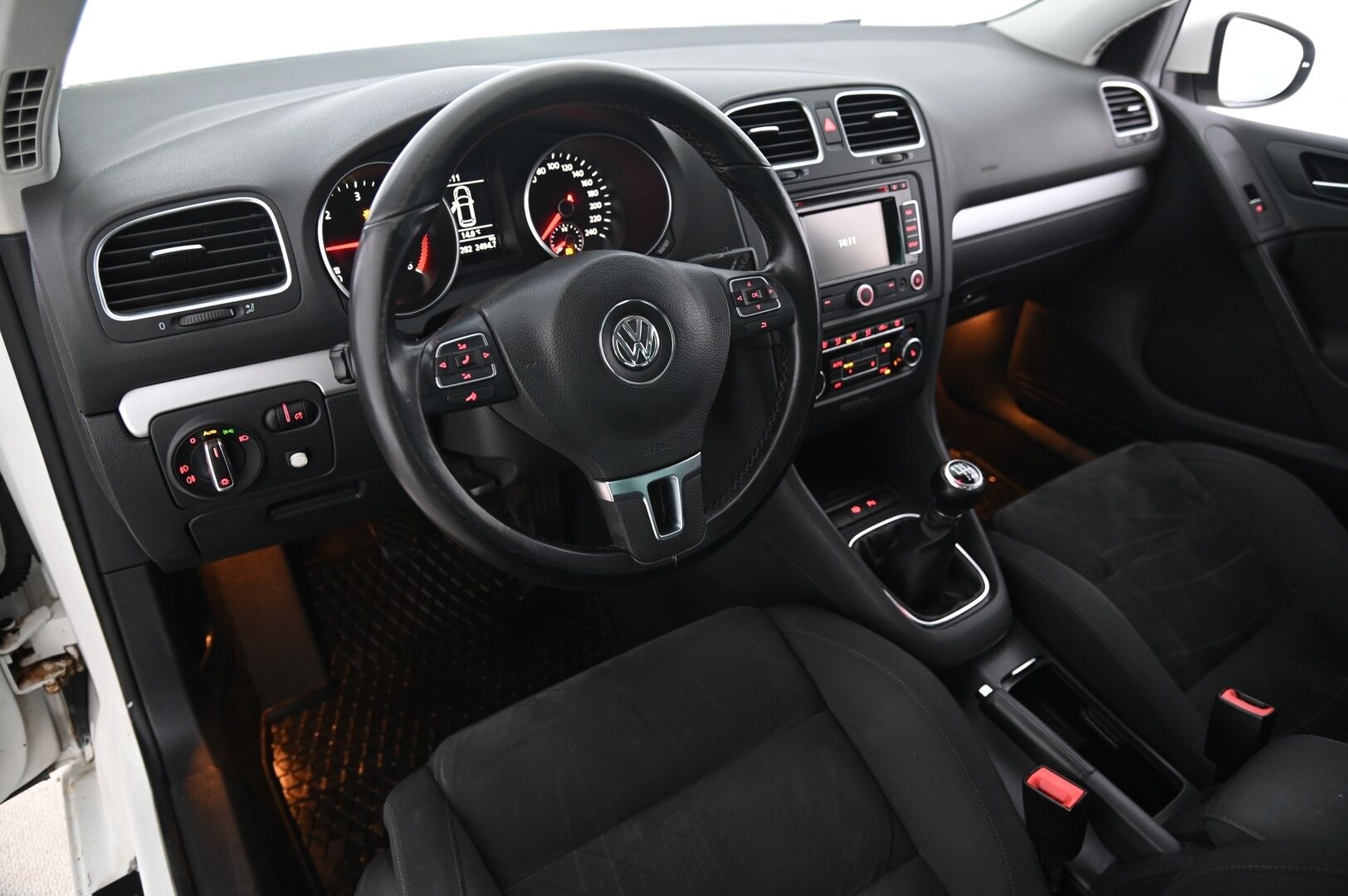 Volkswagen Golf 2010 Highline 2,0 TDI 103 kW (140 hv) *YritysOutlet - Myydään vain yrityksille* - *YritysOutlet - Myydään vain yrityksille*