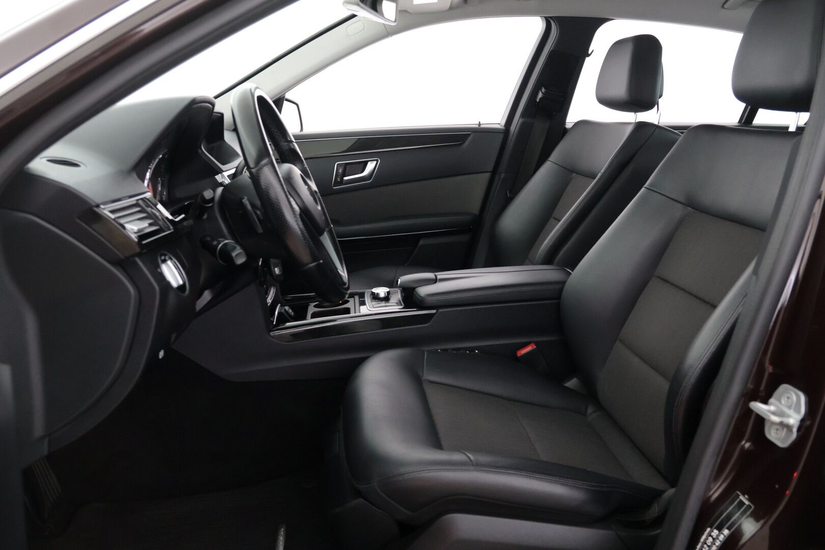 Mercedes-Benz E 2013 220 CDI BE A Premium Business - | Ortopedi-penkit | Webasto | Koukku | Tutkat | ILS | Suomi-auto | 2x aluvanteet |