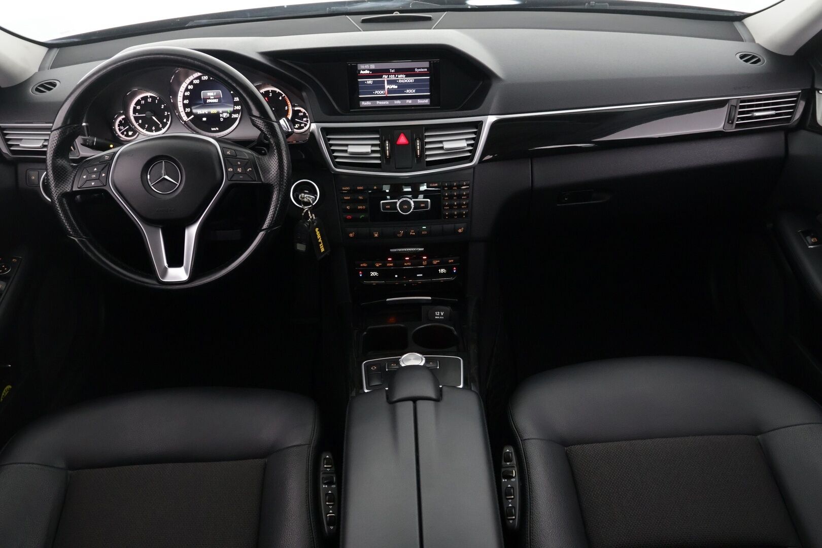 Mercedes-Benz E 2013 220 CDI BE A Premium Business - | Ortopedi-penkit | Webasto | Koukku | Tutkat | ILS | Suomi-auto | 2x aluvanteet |