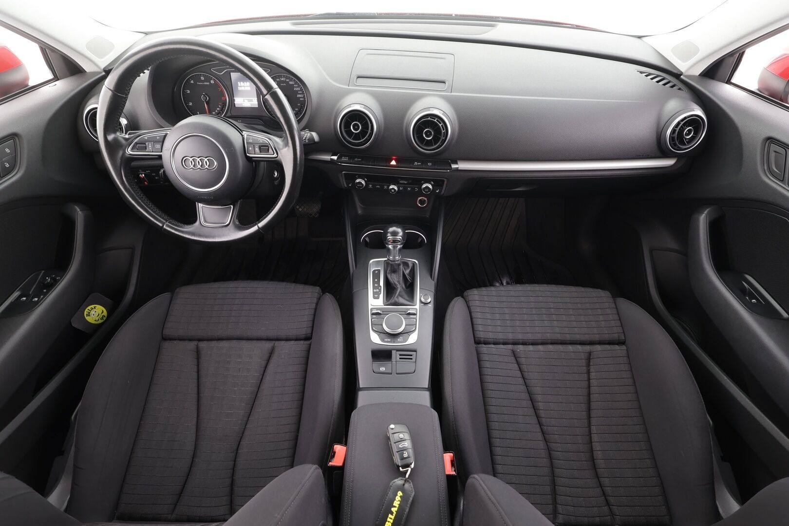 Audi A3 2013 Compact Coupé Business Sport 1,4 TFSI 90 kW S tronic - | Lasikattoluukku | Lohkolämmitin | Xenon | P.Tutka | Sporttipenkit | Vakkari | Bluetooth | Suomi-auto | Kahdet renkaat |