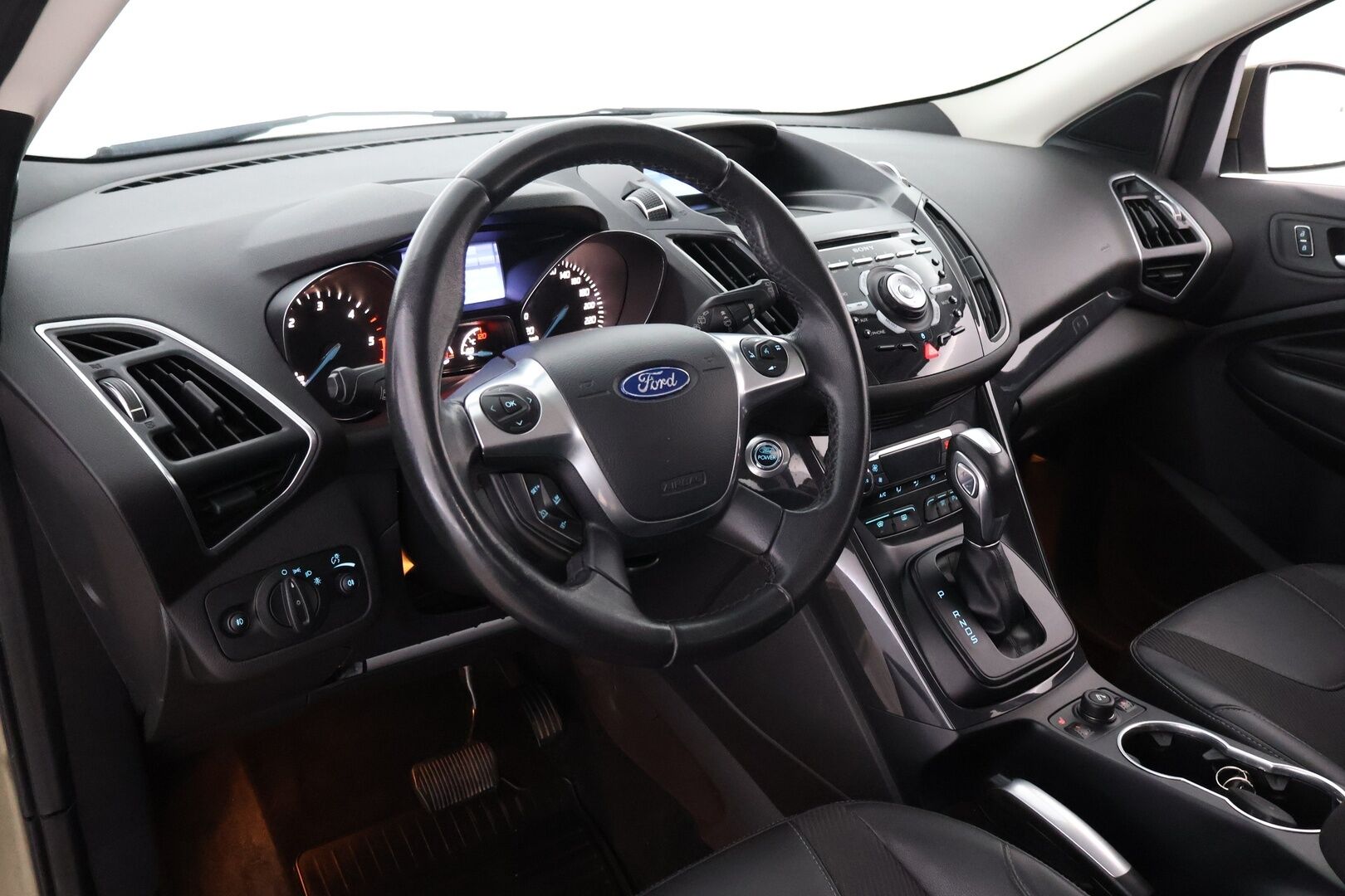 Ford Kuga 2013 2,0TDCi 140 hv PowerShift AWD Titanium 5-ovinen - 1 OM.Suomi-auto / Webasto / Lämm.tuulilasi / BLIS / Puolinahat / Tutkat / Keyless / Sähköluukku / Juuri saapunut!