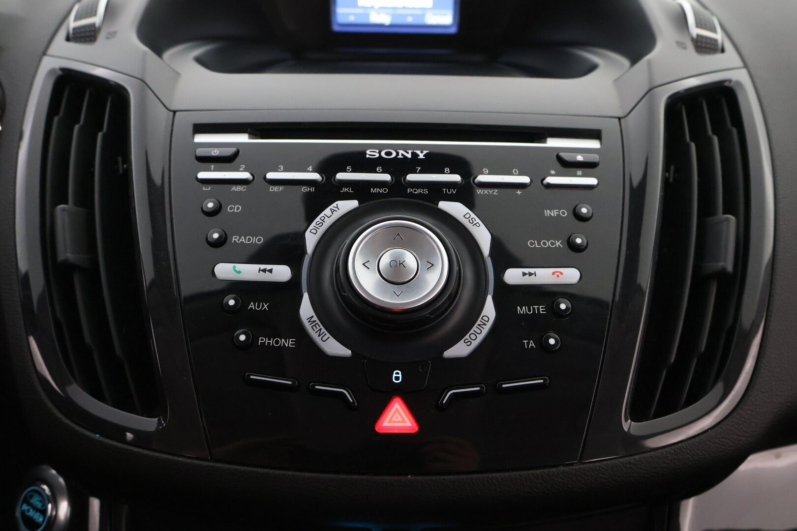 Ford Kuga 2013 2,0TDCi 140 hv PowerShift AWD Titanium 5-ovinen - 1 OM.Suomi-auto / Webasto / Lämm.tuulilasi / BLIS / Puolinahat / Tutkat / Keyless / Sähköluukku / Juuri saapunut!