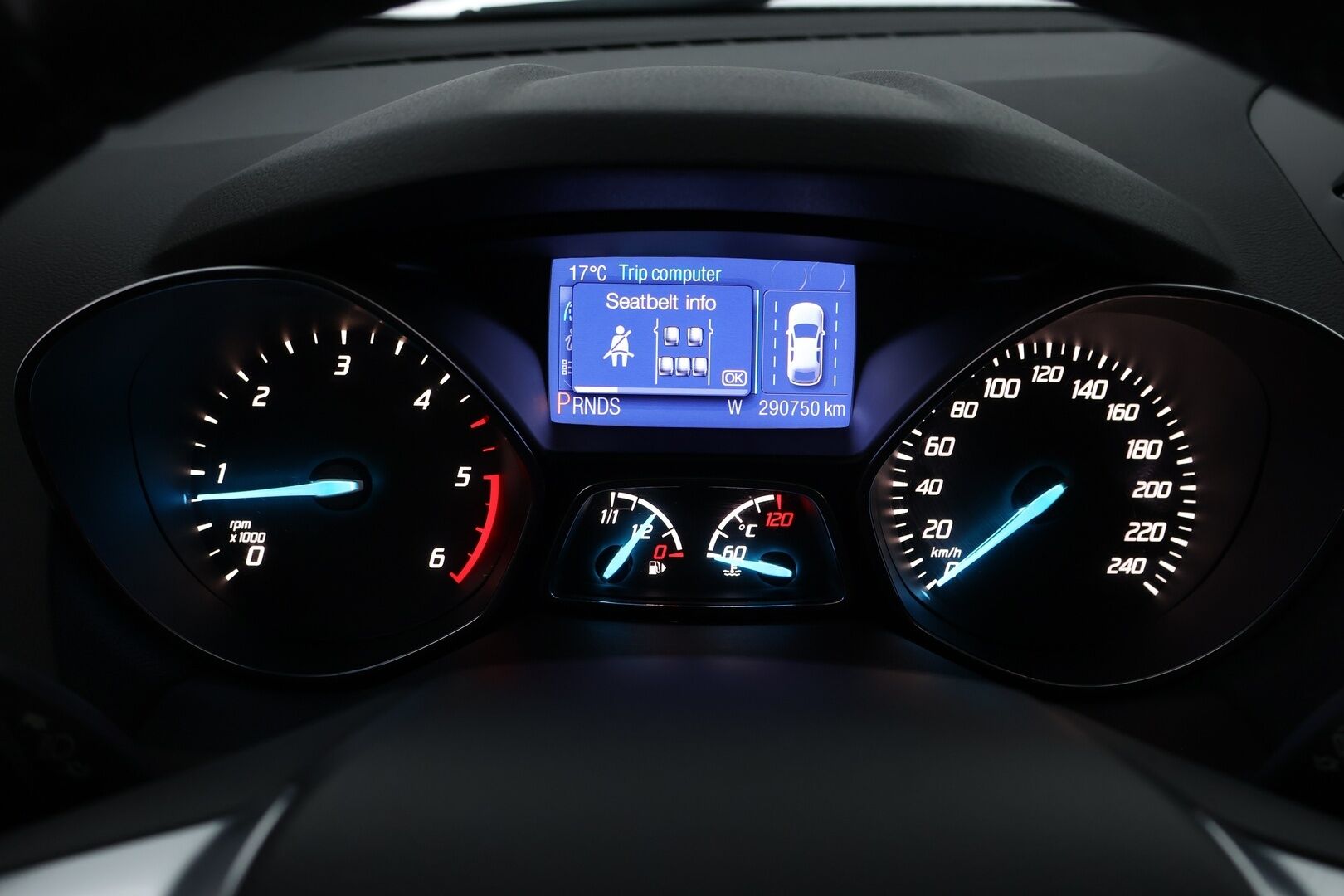 Ford Kuga 2013 2,0TDCi 140 hv PowerShift AWD Titanium 5-ovinen - 1 OM.Suomi-auto / Webasto / Lämm.tuulilasi / BLIS / Puolinahat / Tutkat / Keyless / Sähköluukku / Juuri saapunut!