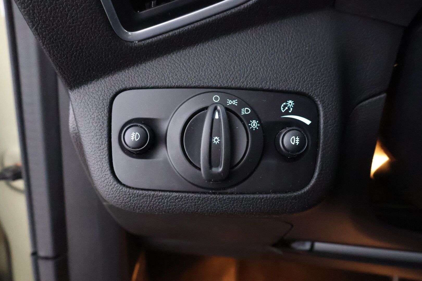 Ford Kuga 2013 2,0TDCi 140 hv PowerShift AWD Titanium 5-ovinen - 1 OM.Suomi-auto / Webasto / Lämm.tuulilasi / BLIS / Puolinahat / Tutkat / Keyless / Sähköluukku / Juuri saapunut!