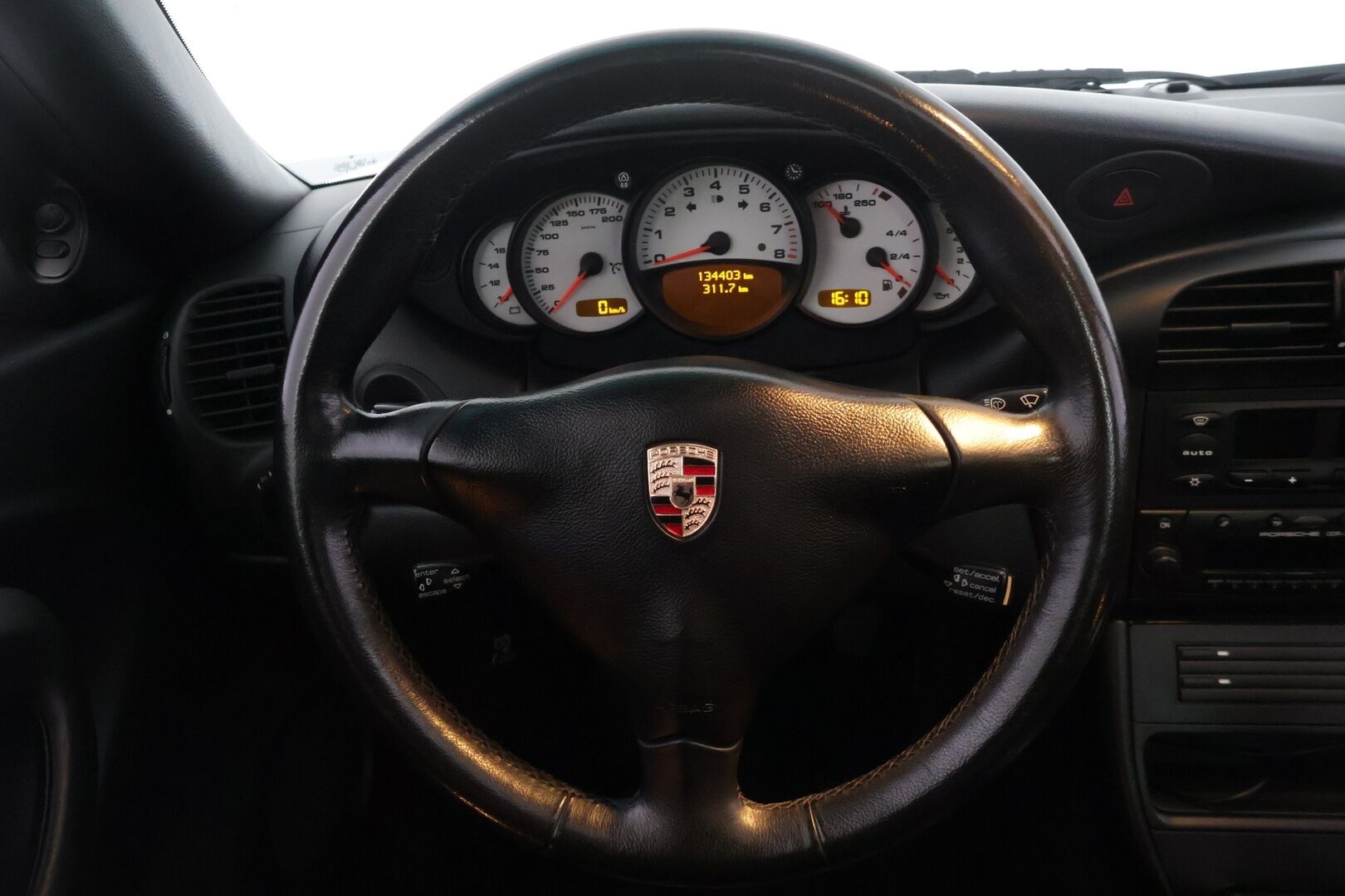 Porsche 911 2002 911 Carrera Coupé manuaali - | Carrera Coupe manuaalivaihteinen 3.6 litraisella koneella | Katsastettu ja huollettu | Kattoluukku | 