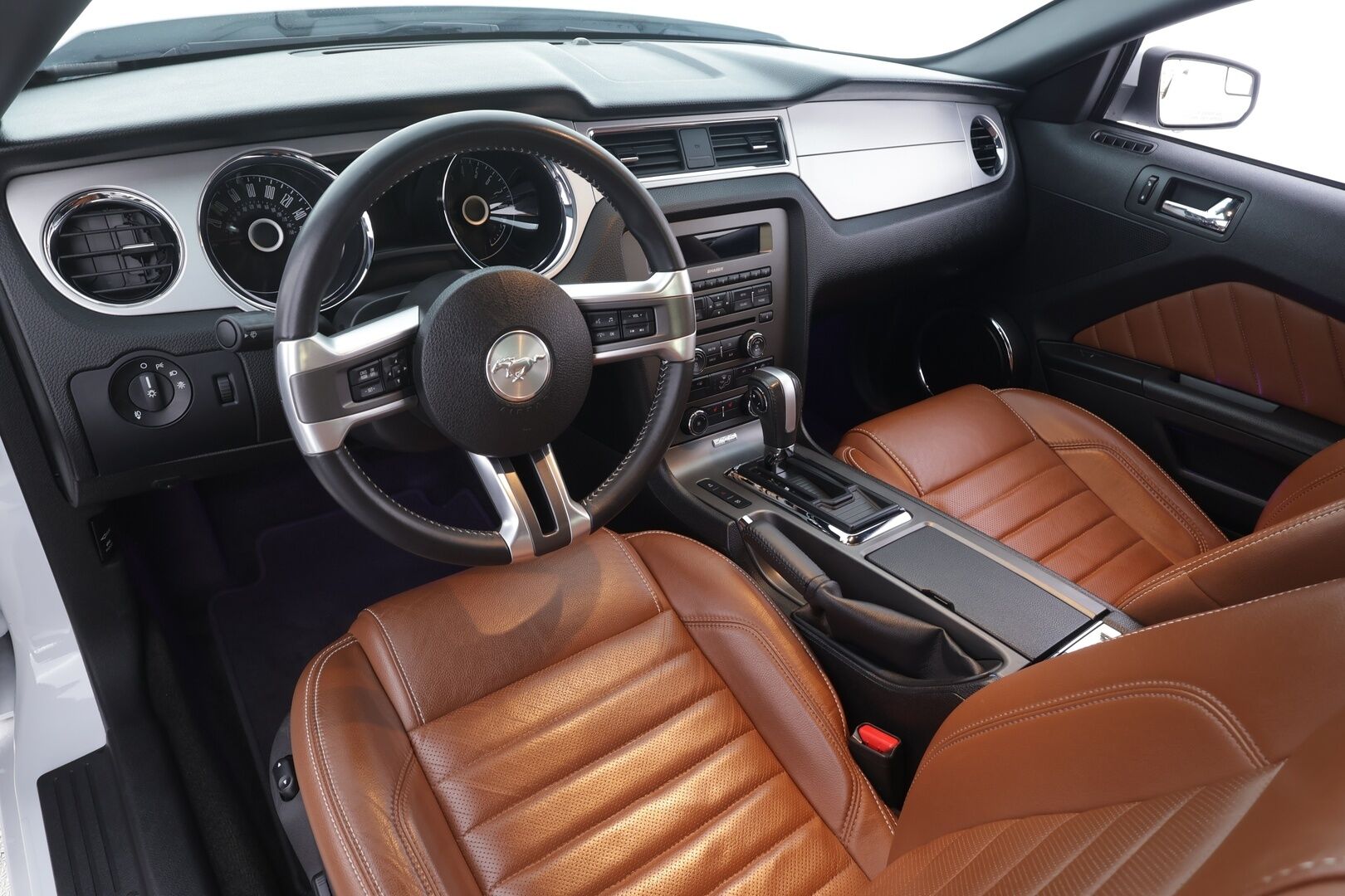 Ford Mustang 2014 3.7 V6 Coupe - | Harvinainen! | Facelift | Shaker audio | Nahat | BT audio | Vakkari | Ambient light | Xenon | 