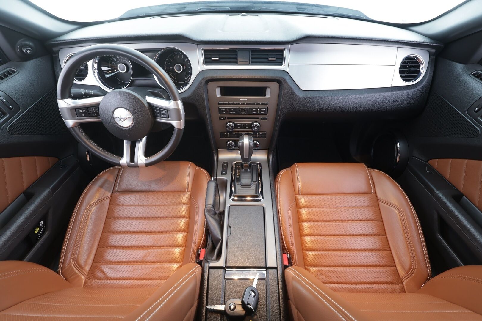 Ford Mustang 2014 3.7 V6 Coupe - | Harvinainen! | Facelift | Shaker audio | Nahat | BT audio | Vakkari | Ambient light | Xenon | 