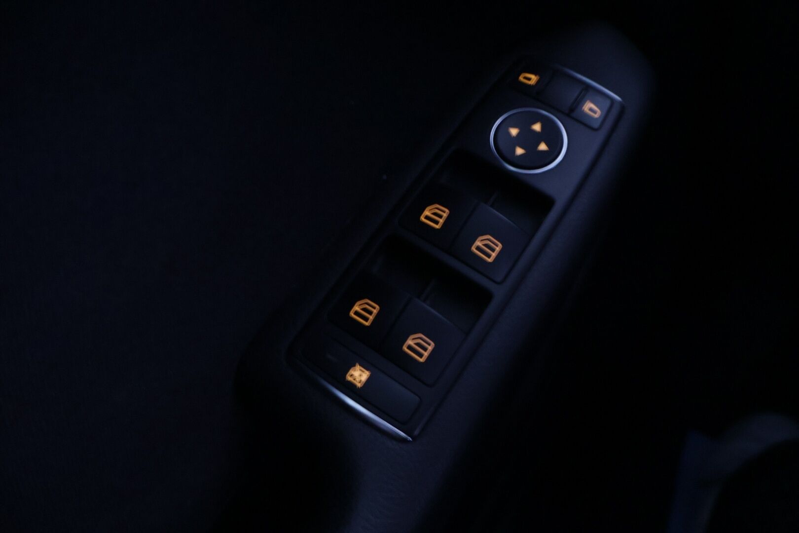 Mercedes-Benz B 2013 180 BE A Premium Business - | Vakkari | Tutkat | Navi | Lohko | Kahdet hyväkuntoiset renkaat | Suomiauto |