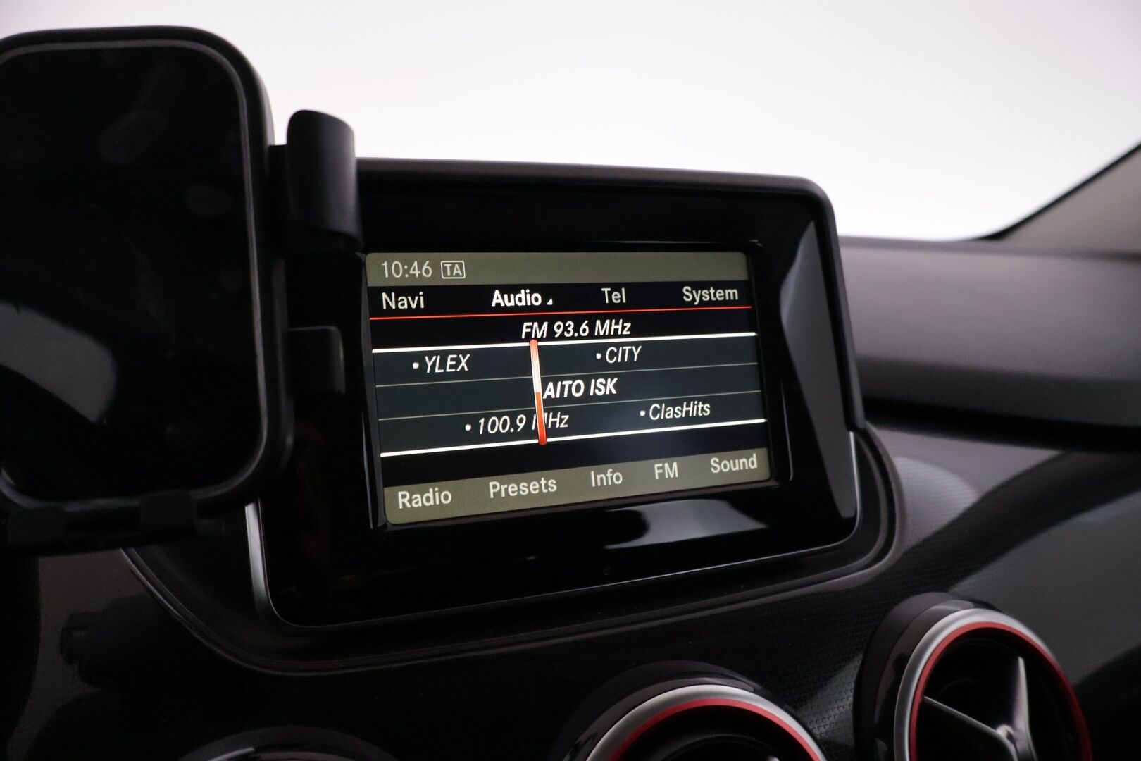 Mercedes-Benz B 2013 180 BE A Premium Business - | Vakkari | Tutkat | Navi | Lohko | Kahdet hyväkuntoiset renkaat | Suomiauto |