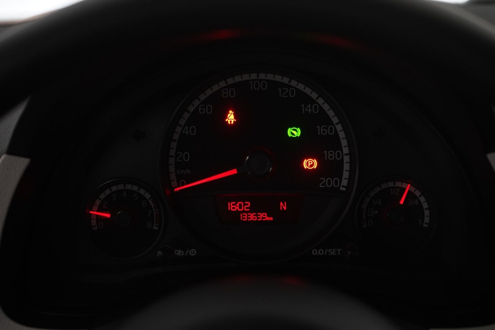 Volkswagen up! 2013 move up! 1,0 55 kW (75 hv) automatisoitu vaihteisto 4-ovinen *Ilmastointi / Lohko+sisähaara / AUX* - Suomi-auto / Kahdet hyvät Nokian renkaat / Viimeisin huolto 129tkm