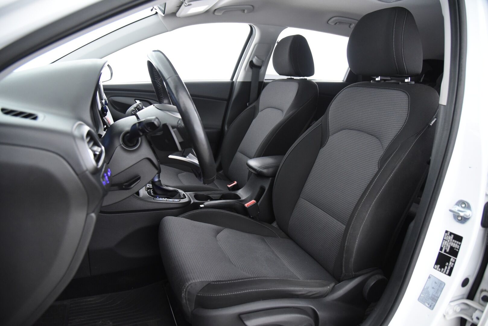 Hyundai i30 Wagon 2018 1,4 T-GDI 7DCT-aut. fresh plus * P.kamera / Ratinlämmitin / P.tutka / Lohkolämmitin / Vakkari * - Suomi-auto / Kaistanpitoavustin /  2x alumiinivanteet hyvillä renkailla - HULLUT AVAJAISHULINAT KORKOTARJOUS 3,29 %