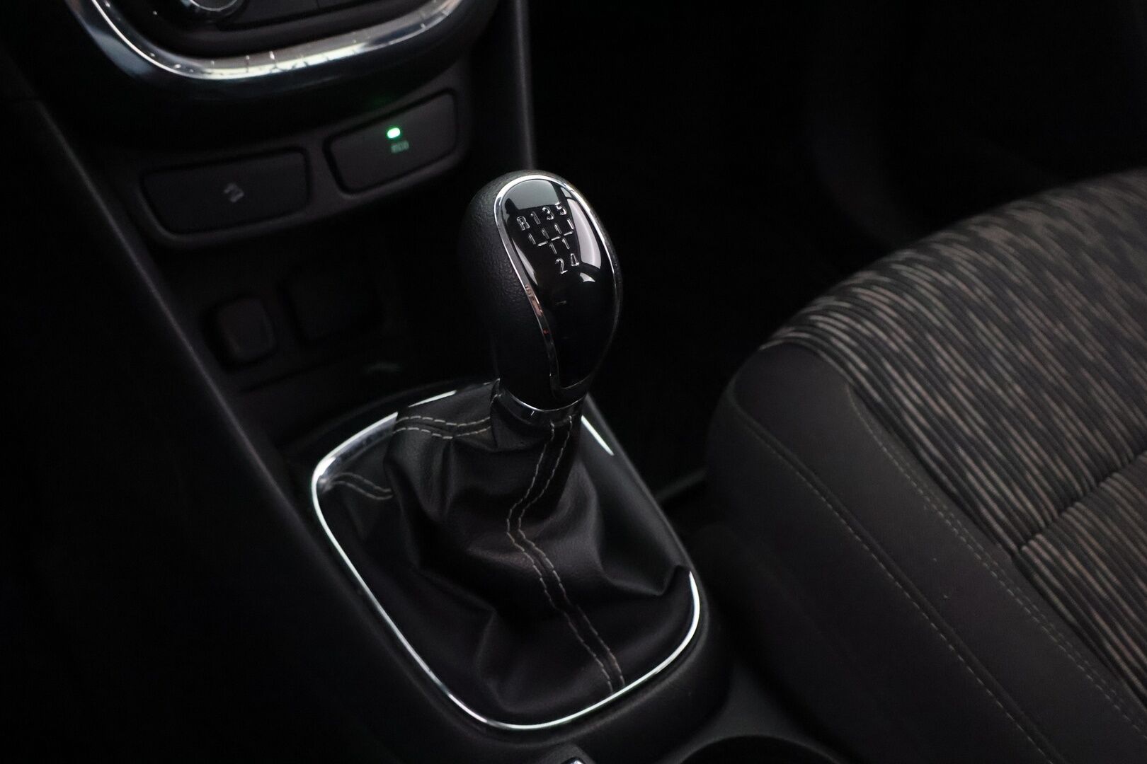 Opel Mokka 2014 5-ov Enjoy 1,6 ecoFLEX Start/Stop 85kW MT5 - Suomi-auto / Vakkari / Lohkolämmitin / Ratinlämmitin / 2x renkaat / Särmä huoltohistoria / Juuri saapunut!