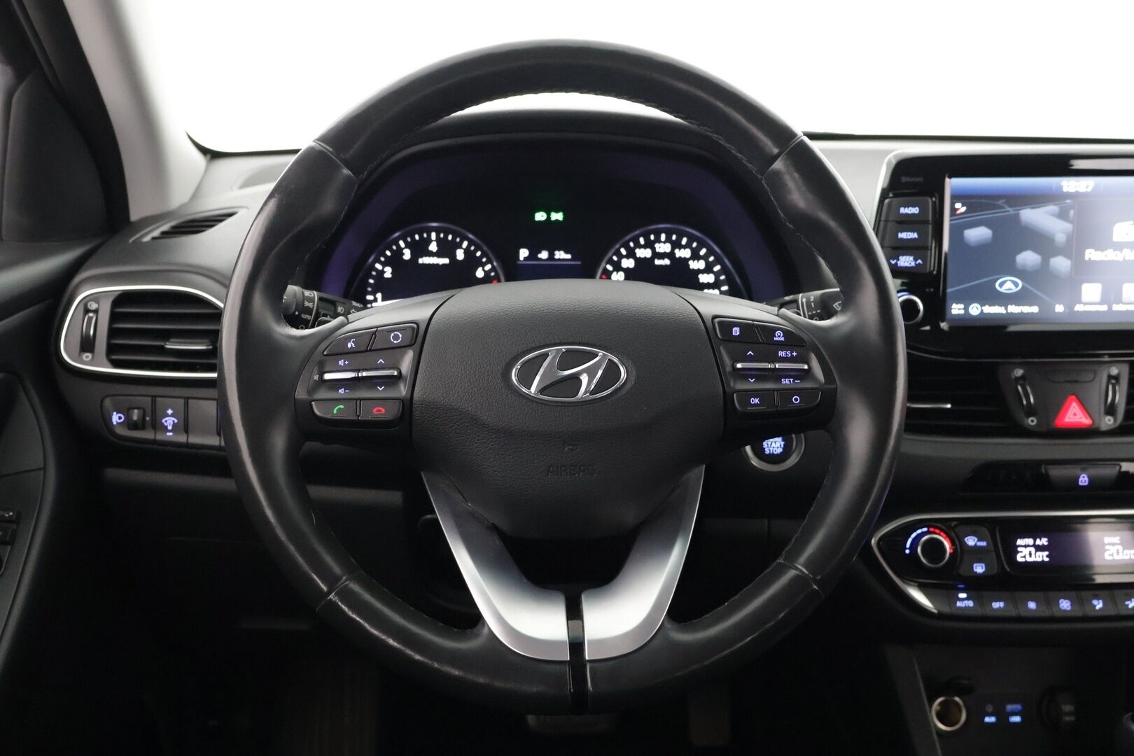 Hyundai i30 Fastback 2018 1,4 T-GDI 7DCT-aut Comfort // Vakkari / Lohko / P-kamera*
