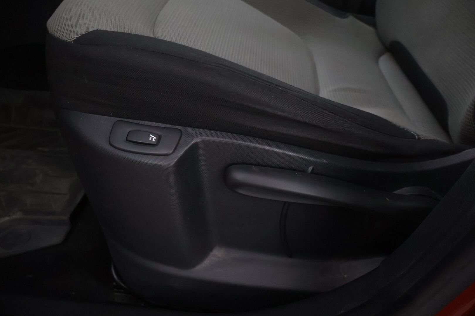 Renault Captur 2014 TCe 120 EDC-aut Expression - | Suomi-auto | Avaimeton kulku ja -käynnistys | Lohkolämmitin | Vakionopeudensäädin | Isofix | Bluetooth | 2x renkaat & vanteet | Katsastus voimassa 12/2026 saakka| 