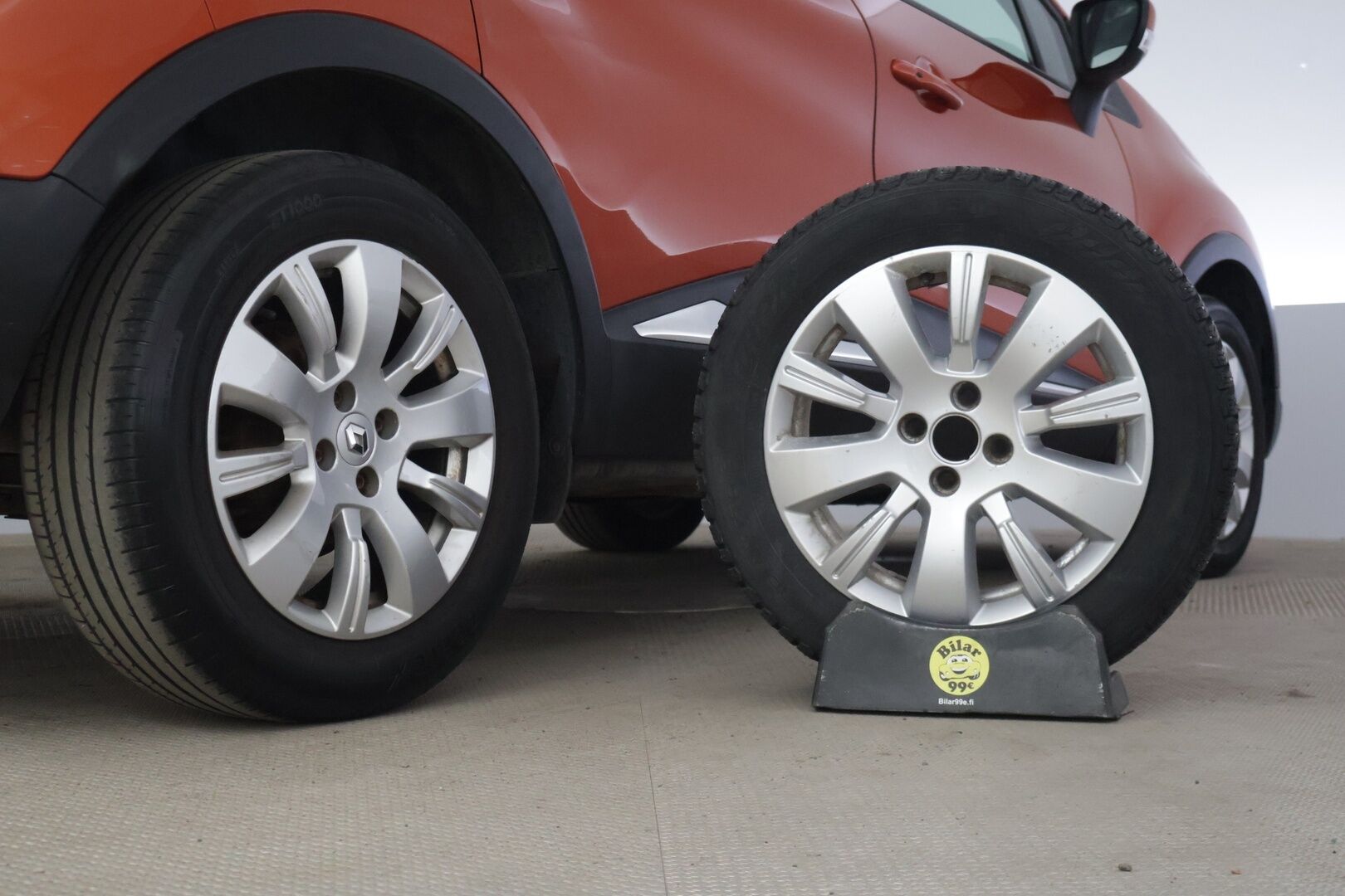 Renault Captur 2014 TCe 120 EDC-aut Expression - | Suomi-auto | Avaimeton kulku ja -käynnistys | Lohkolämmitin | Vakionopeudensäädin | Isofix | Bluetooth | 2x renkaat & vanteet | Katsastus voimassa 12/2026 saakka| 