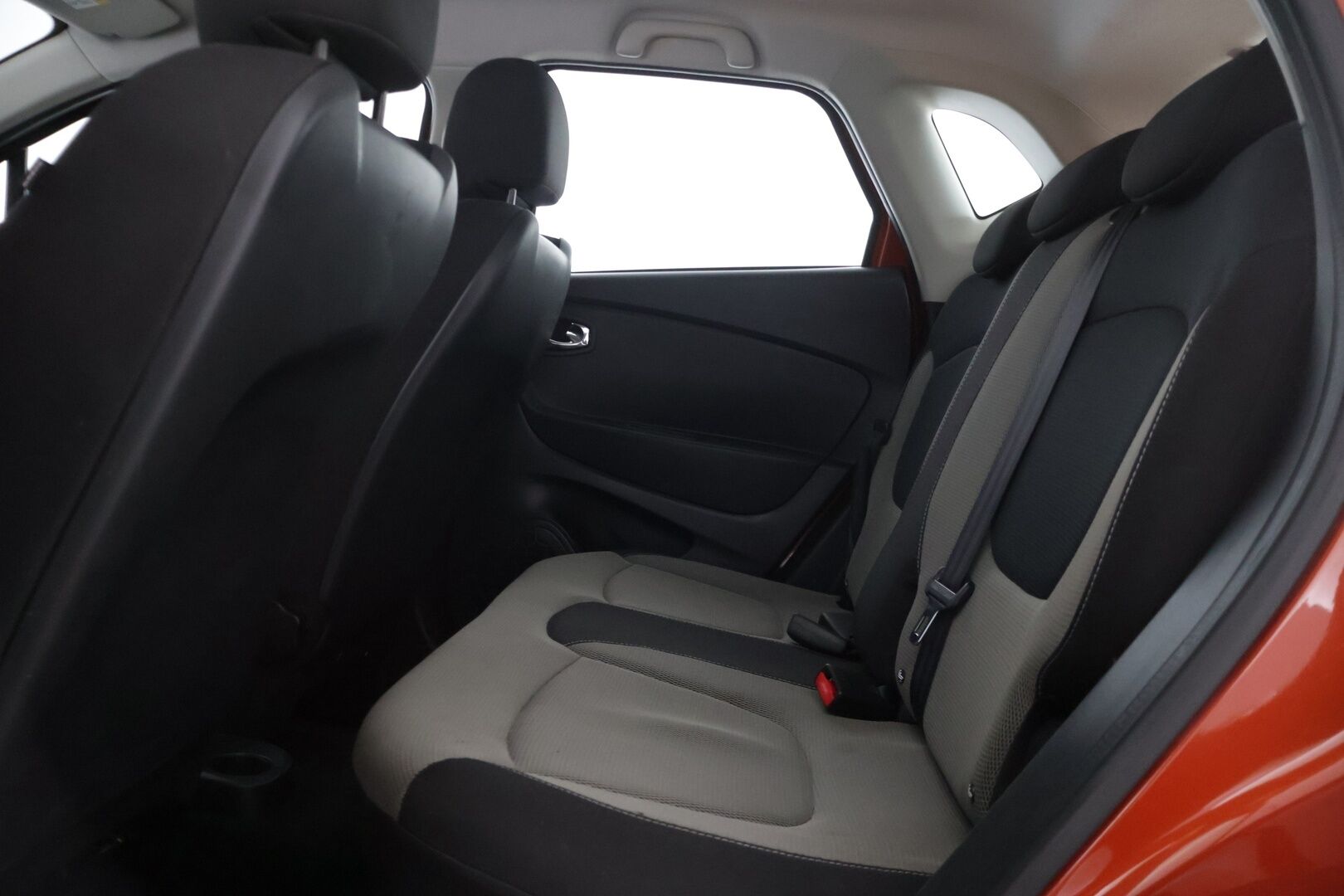 Renault Captur 2014 TCe 120 EDC-aut Expression - | Suomi-auto | Avaimeton kulku ja -käynnistys | Lohkolämmitin | Vakionopeudensäädin | Isofix | Bluetooth | 2x renkaat & vanteet | Katsastus voimassa 12/2026 saakka| 