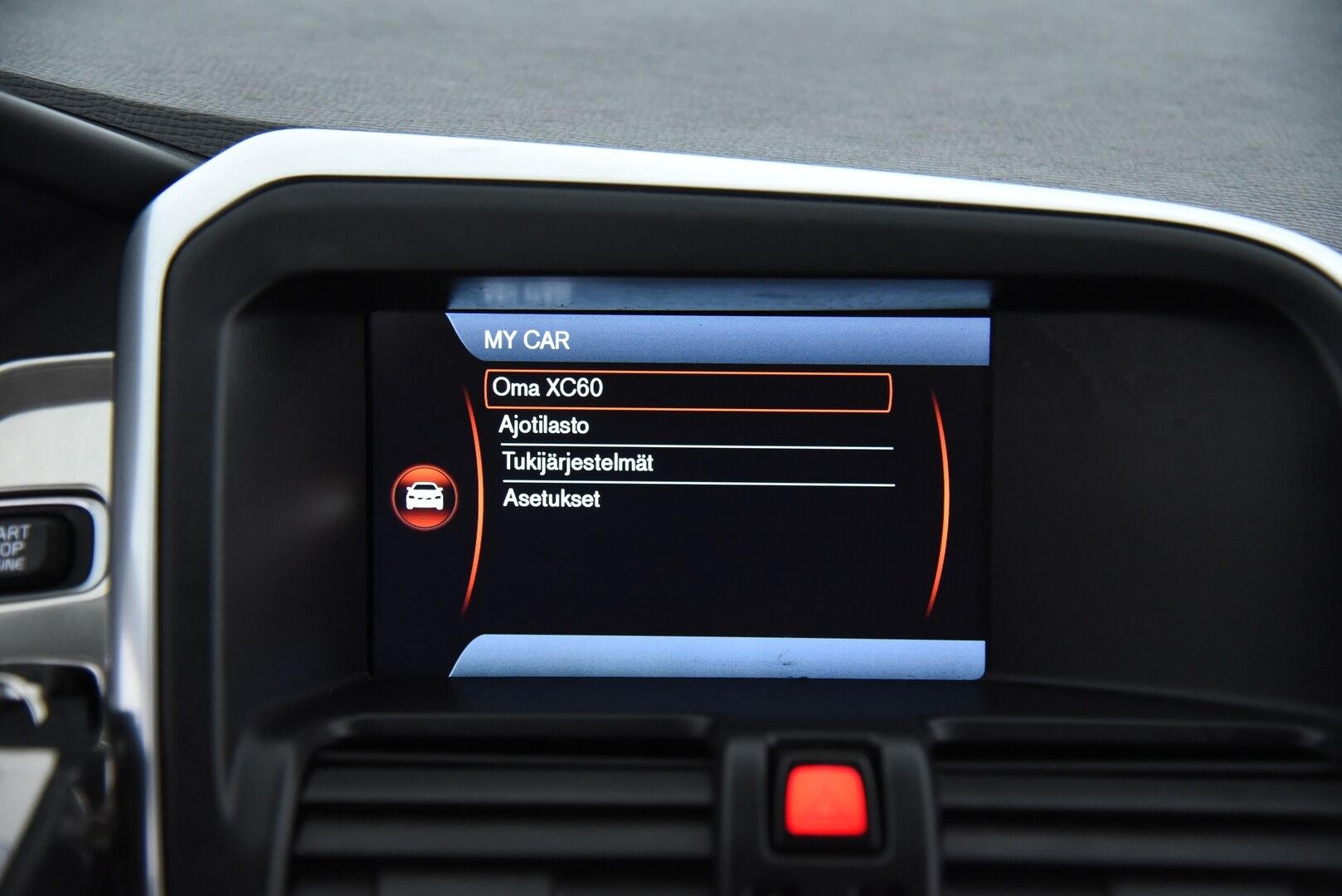 Volvo XC60 2014 D5 AWD Summum aut / Adap.vak / Vetokoukku / Blis / Sähk. takaluukku / Supervarusteltu! - Hihna vaihdettu 2025! / Suomi-auto /  Webasto / Volvo On Call - HULLUT AVAJAISHULINAT KORKOTARJOUS 3,29 %