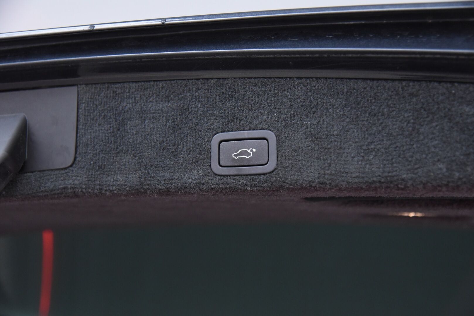 Volvo XC60 2014 D5 AWD Summum aut / Adap.vak / Vetokoukku / Blis / Sähk. takaluukku / Supervarusteltu! - Hihna vaihdettu 2025! / Suomi-auto /  Webasto / Volvo On Call - HULLUT AVAJAISHULINAT KORKOTARJOUS 3,29 %