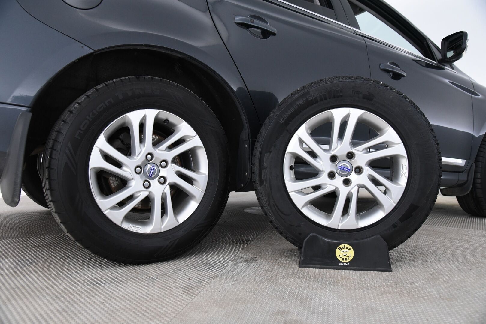 Volvo XC60 2014 D5 AWD Summum aut / Adap.vak / Vetokoukku / Blis / Sähk. takaluukku / Supervarusteltu! - Hihna vaihdettu 2025! / Suomi-auto /  Webasto / Volvo On Call - HULLUT AVAJAISHULINAT KORKOTARJOUS 3,29 %