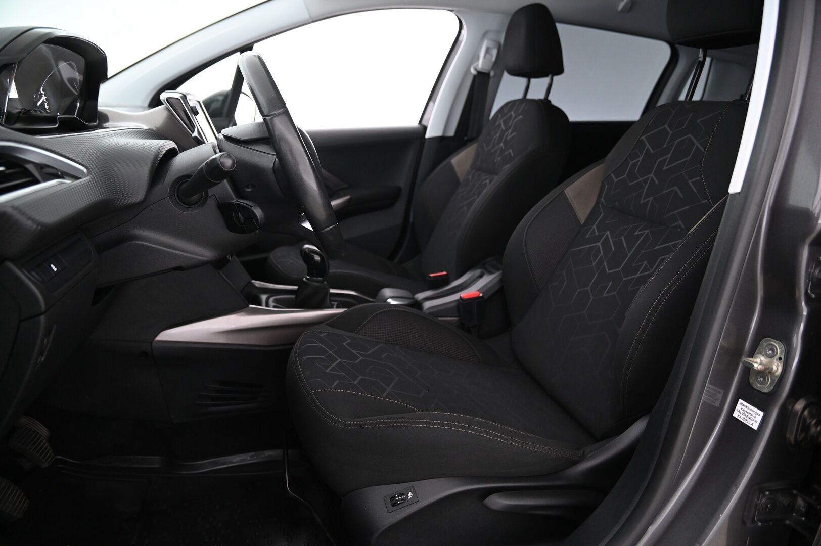 Peugeot 2008 2013 Active *Suomi-auto / Vetokoukku / Bluetooth* - *Pitkä leima / Juuri Huollettu*