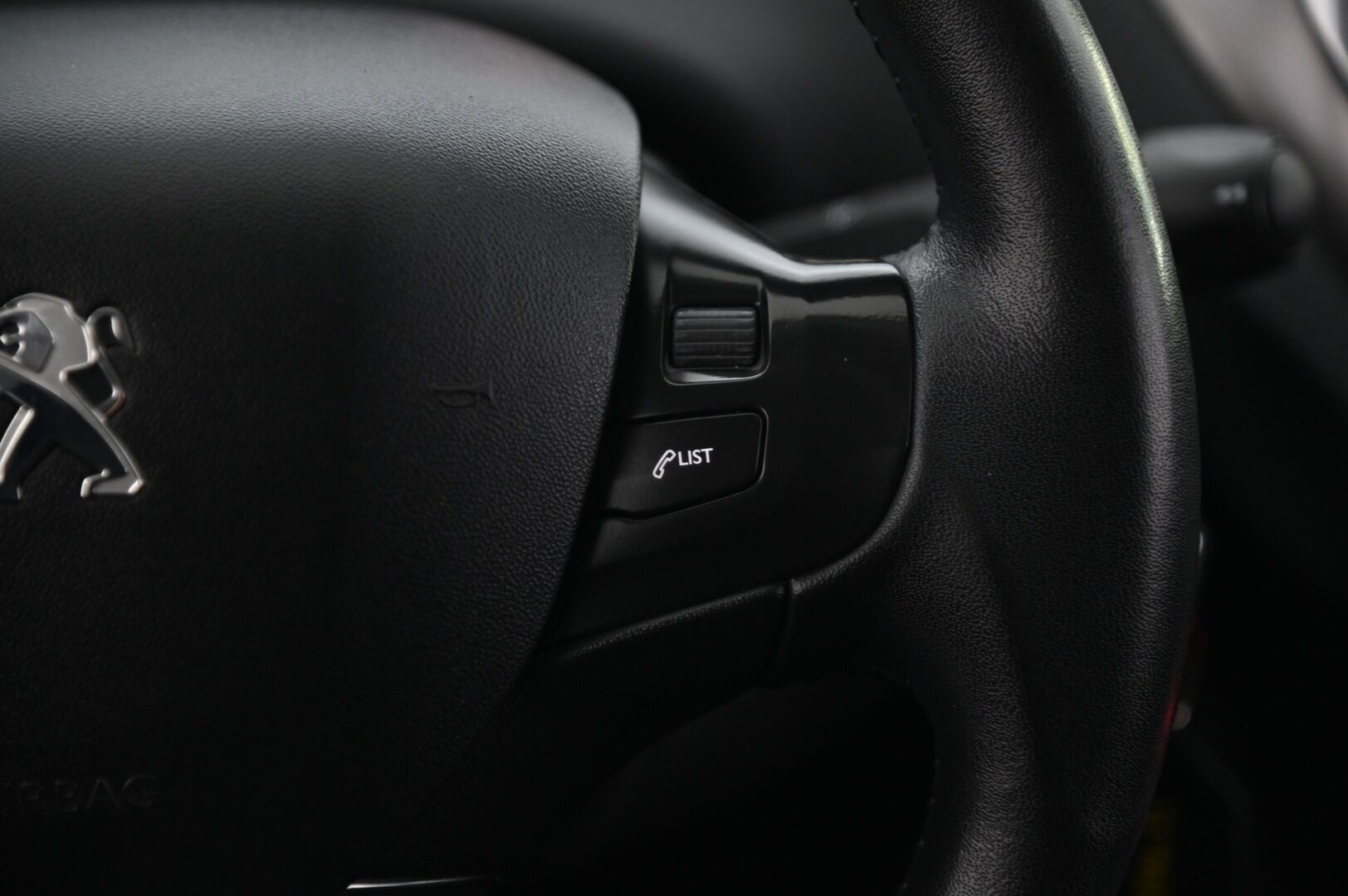 Peugeot 2008 2013 Active *Suomi-auto / Vetokoukku / Bluetooth* - *Pitkä leima / Juuri Huollettu*