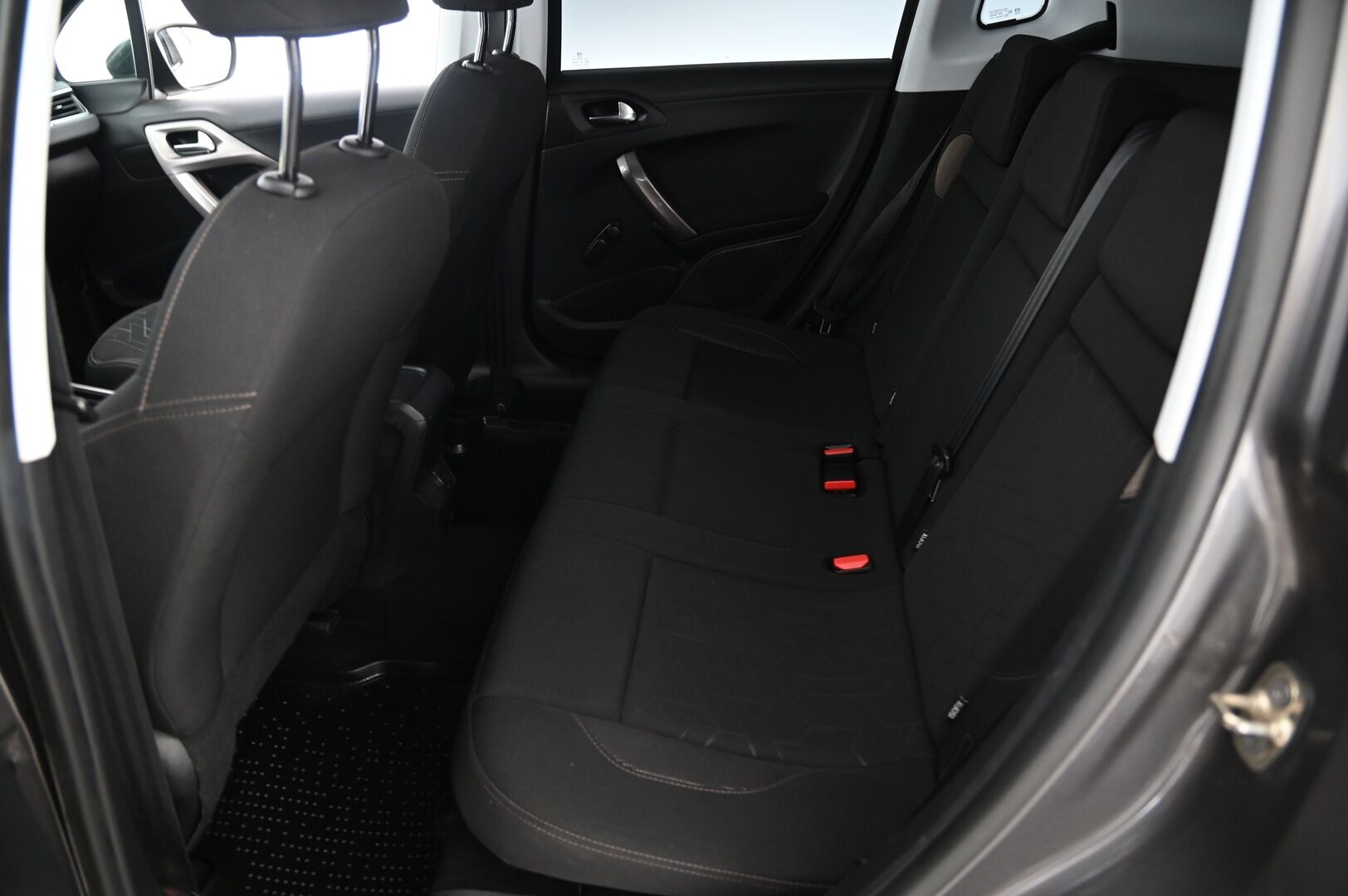 Peugeot 2008 2013 Active *Suomi-auto / Vetokoukku / Bluetooth* - *Pitkä leima / Juuri Huollettu*