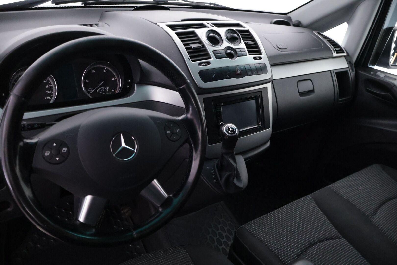Mercedes-Benz Vito 2014 122CDI -3,05/32K keskipitkä A2 A - | Suomi-auto | Koukku | Webasto | Kattotelineet | Vakkari | HiFit | Parkkitutkat |