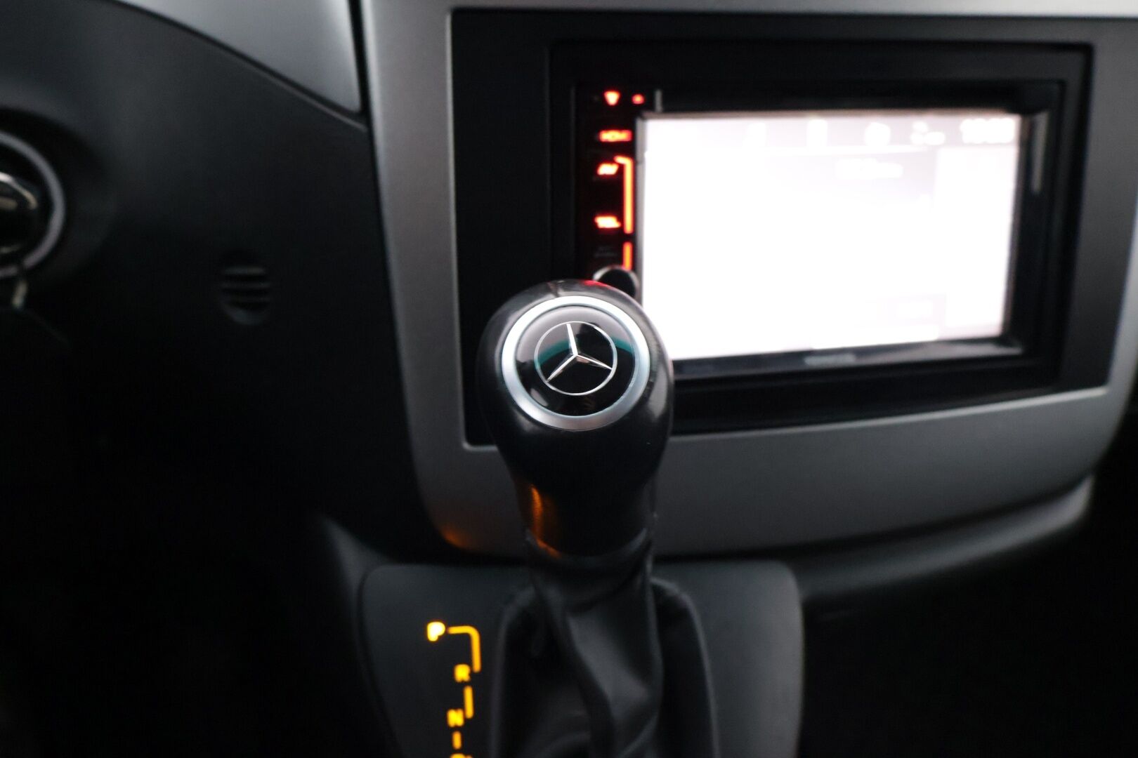 Mercedes-Benz Vito 2014 122CDI -3,05/32K keskipitkä A2 A - | Suomi-auto | Koukku | Webasto | Kattotelineet | Vakkari | HiFit | Parkkitutkat |