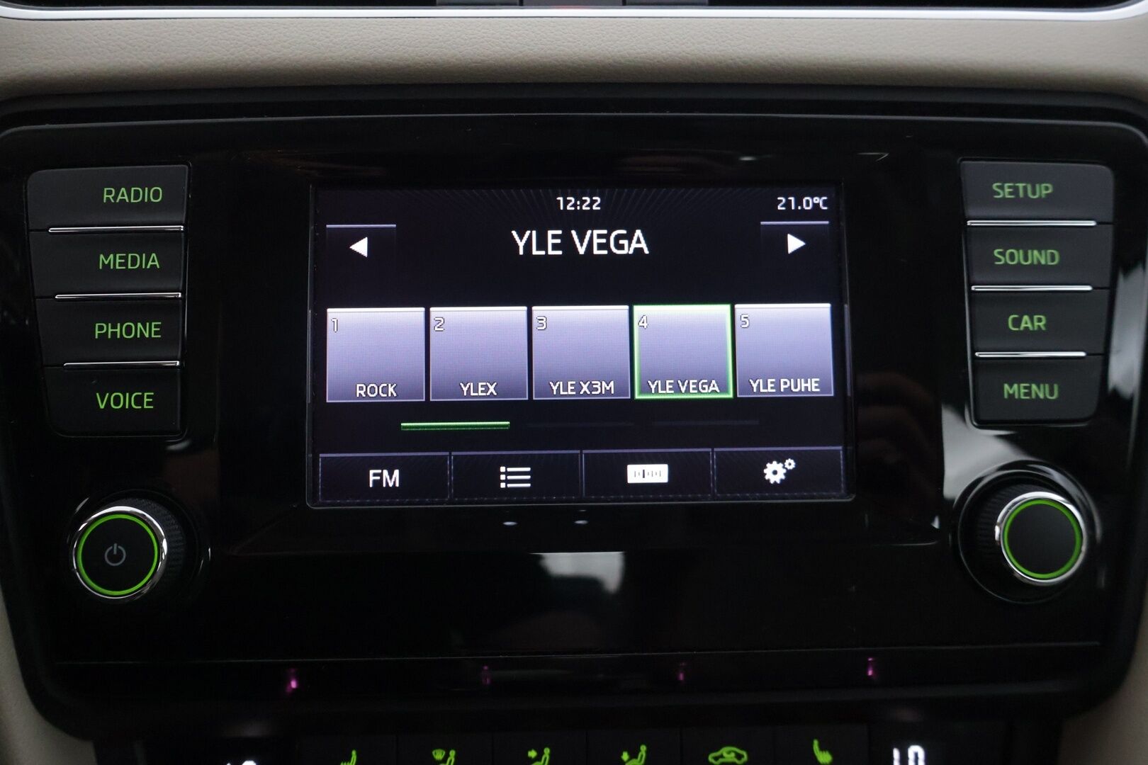 Skoda Octavia 2013 1,8 TSI Elegance - | Vakkari | Penkinlämmittimet | Webasto | Tutkat | Vetokoukku | Suomi.auto | Isofix | Sähk. takaluukku |