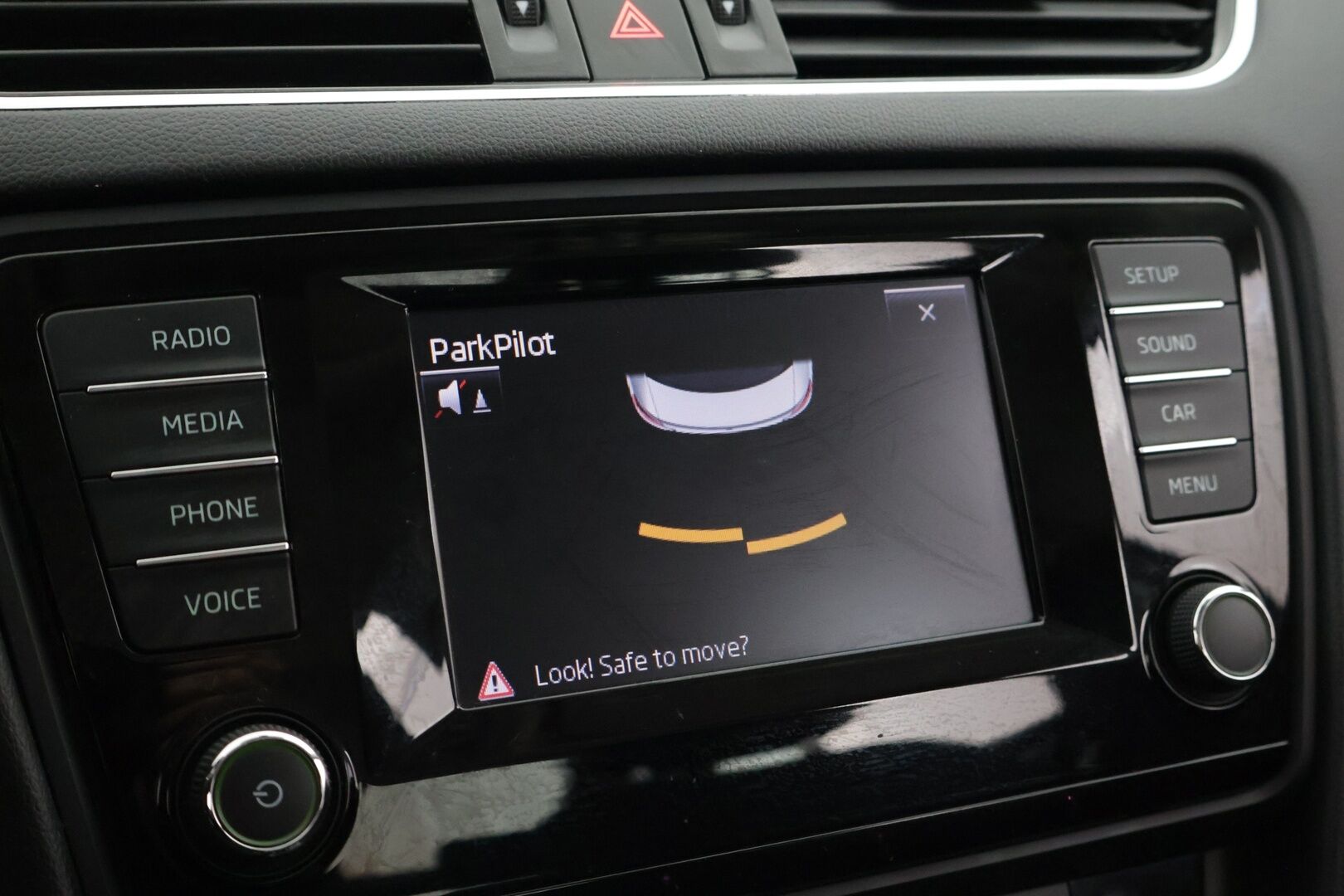 Skoda Octavia 2014 1,6 TDI Elegance - YritysOutlet - Myydään vain yrityksille * Vetokoukku / Suomi-auto / Vakkari / Lohko * - Kahdet renkaat!