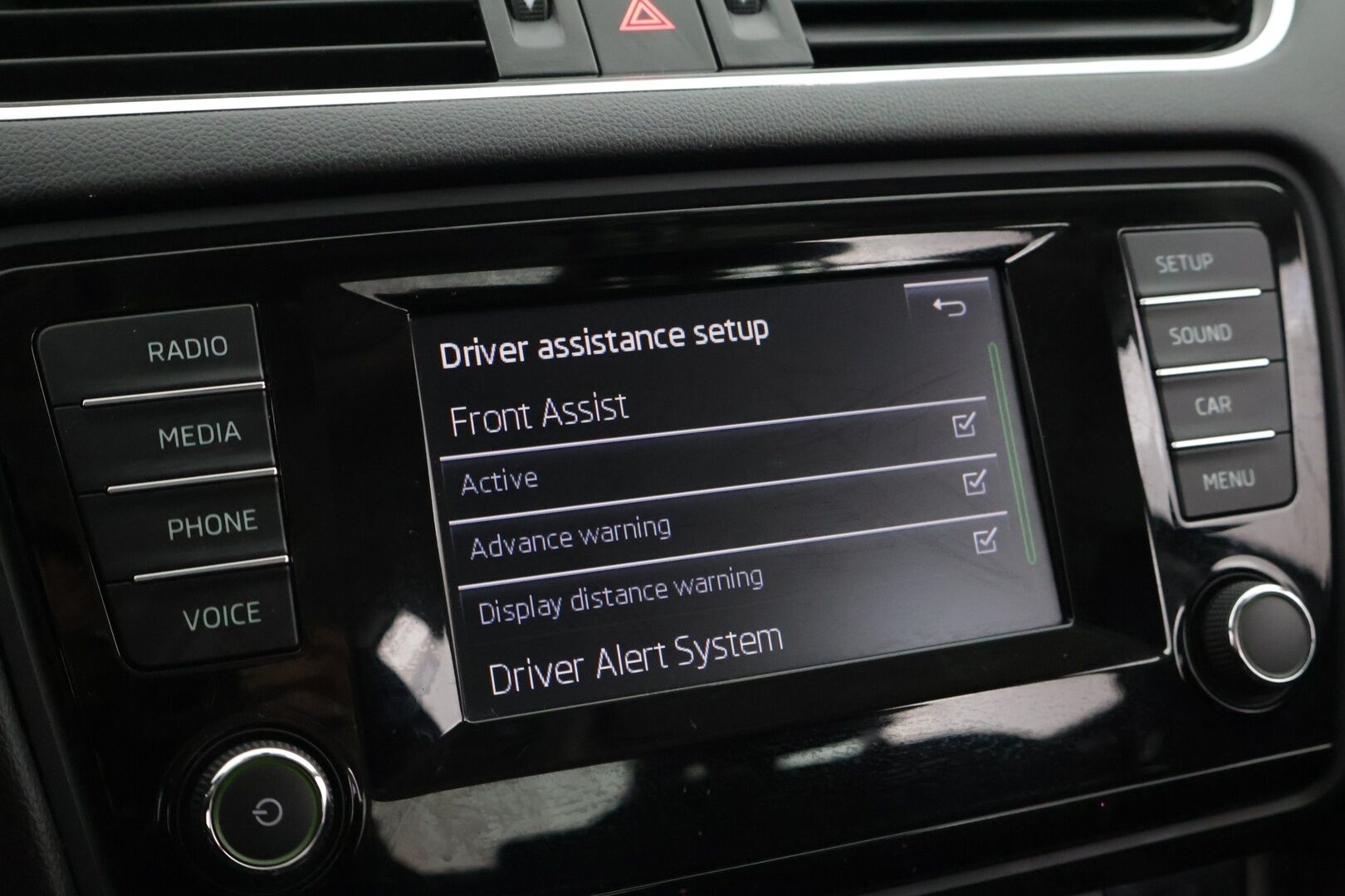 Skoda Octavia 2014 1,6 TDI Elegance - YritysOutlet - Myydään vain yrityksille * Vetokoukku / Suomi-auto / Vakkari / Lohko * - Kahdet renkaat!