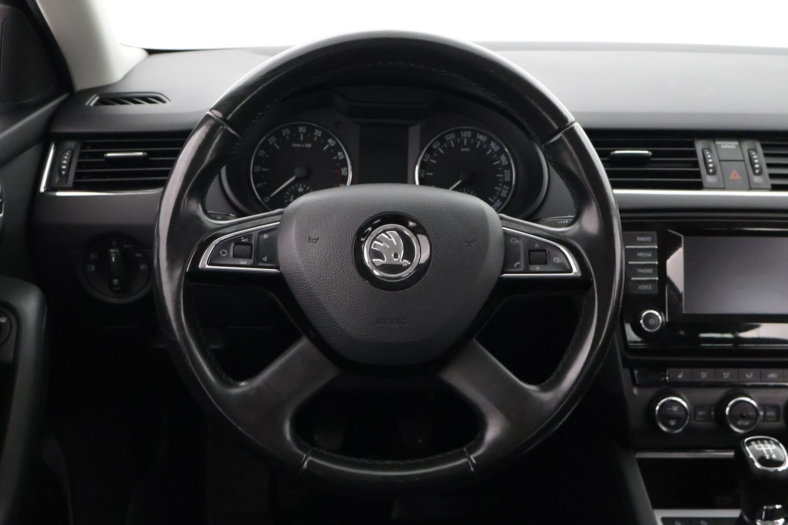 Skoda Octavia 2014 1,6 TDI Elegance - YritysOutlet - Myydään vain yrityksille * Vetokoukku / Suomi-auto / Vakkari / Lohko * - Kahdet renkaat!