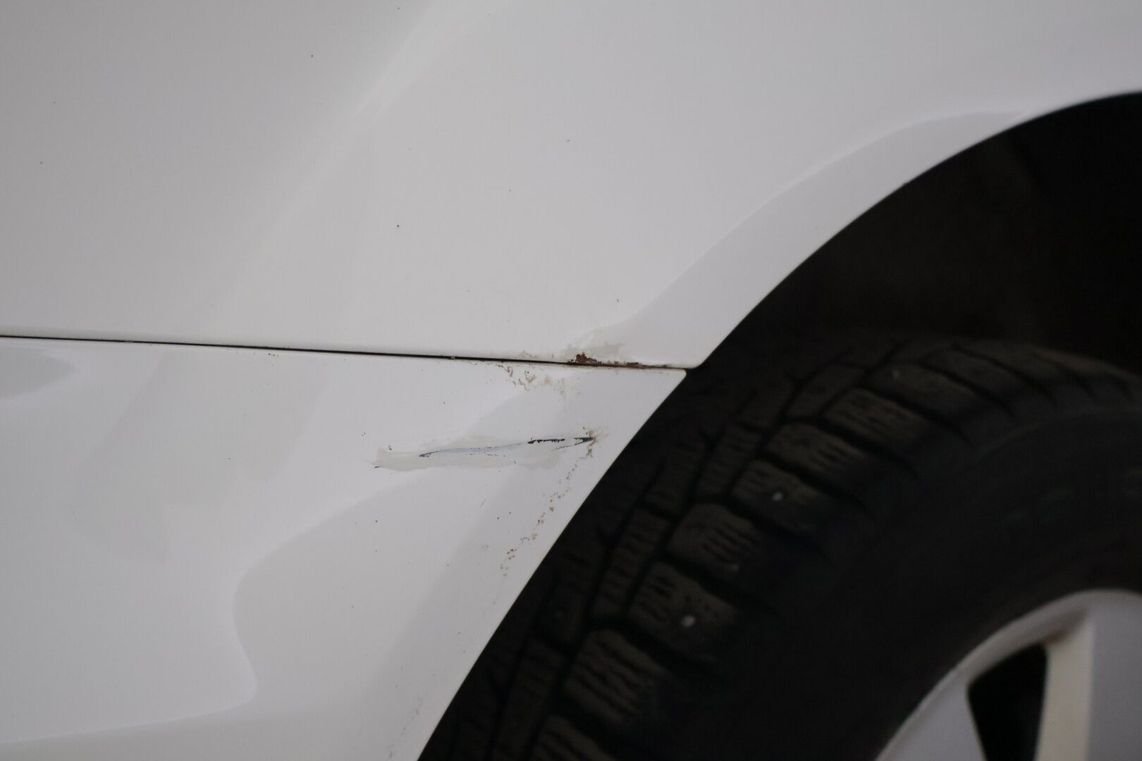 Audi Q7 2010 YritysOutlet - Myydään vain yrityksille -3,0 V6 TDI DPF 176 kW quattro tiptronic-autom. 5-ist. Start-Stop - *Vakionopeudensäädin / Automaattinen ilmastointi / Nahkapenkit / Vetokoukku / Pysäköintitutkat*